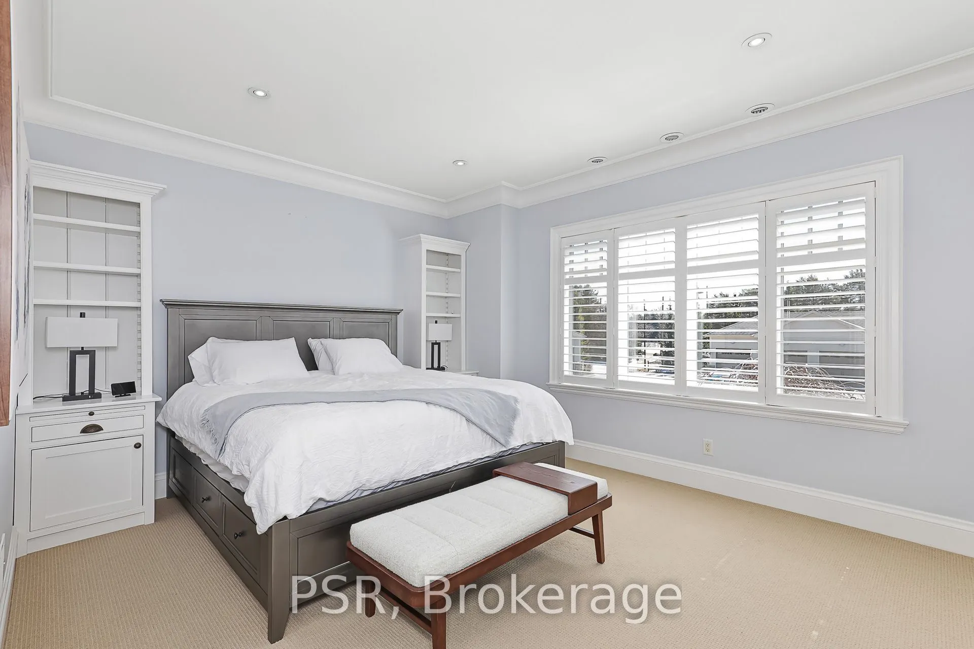 40 Trott Boulevard #306