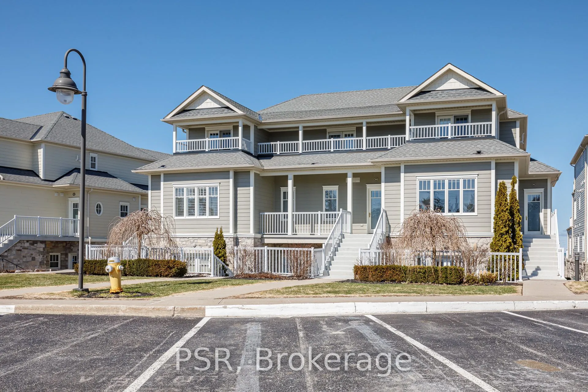 40 Trott Boulevard #306
