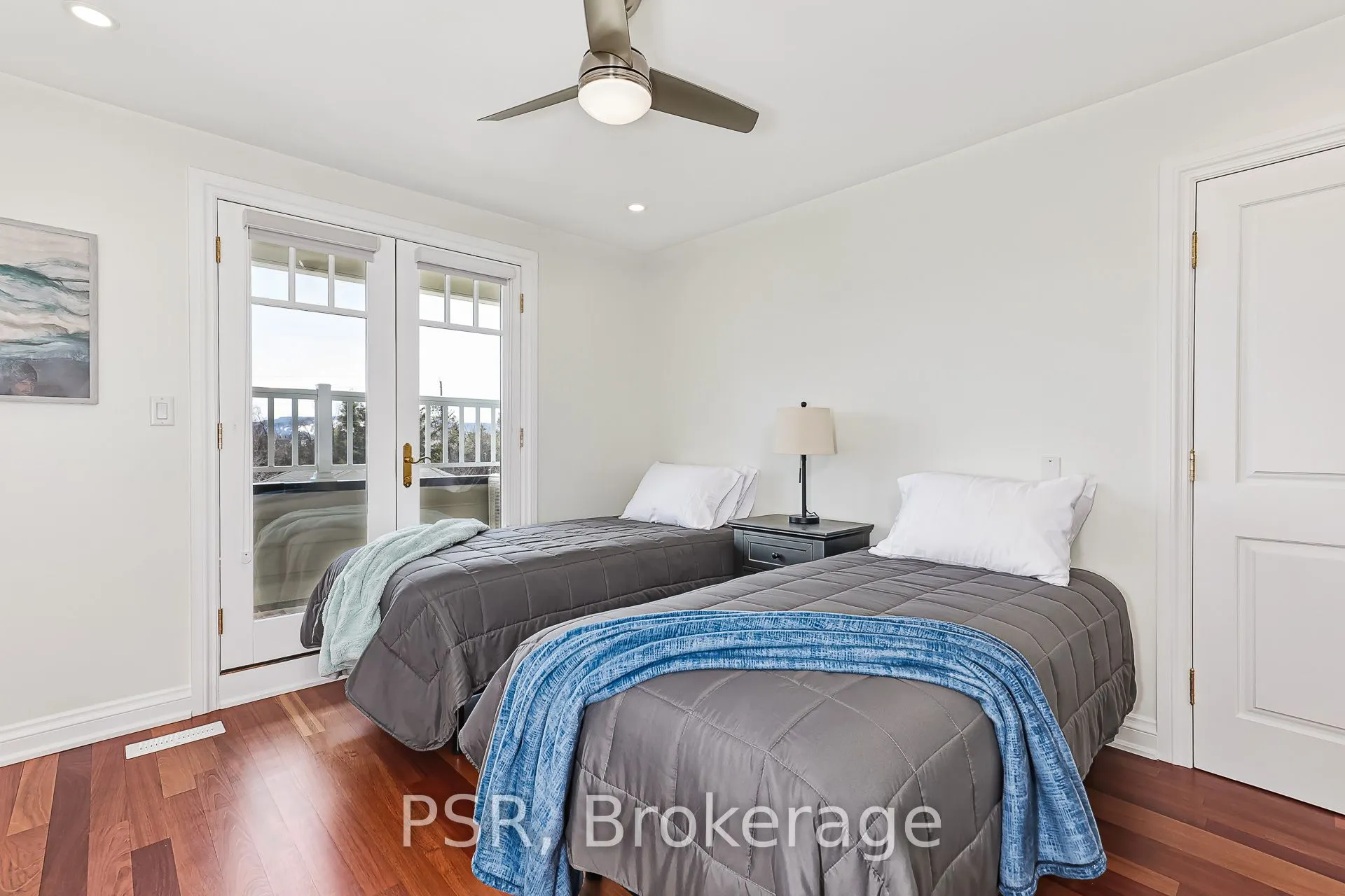 40 Trott Boulevard #306