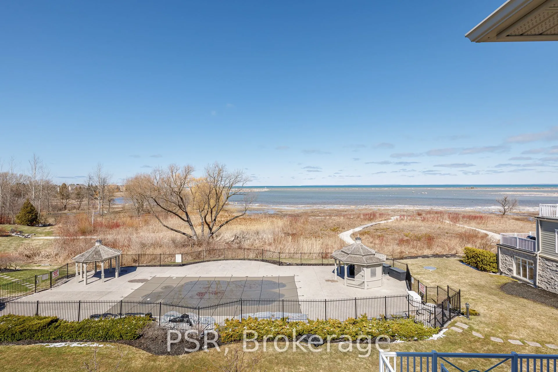 40 Trott Boulevard #306
