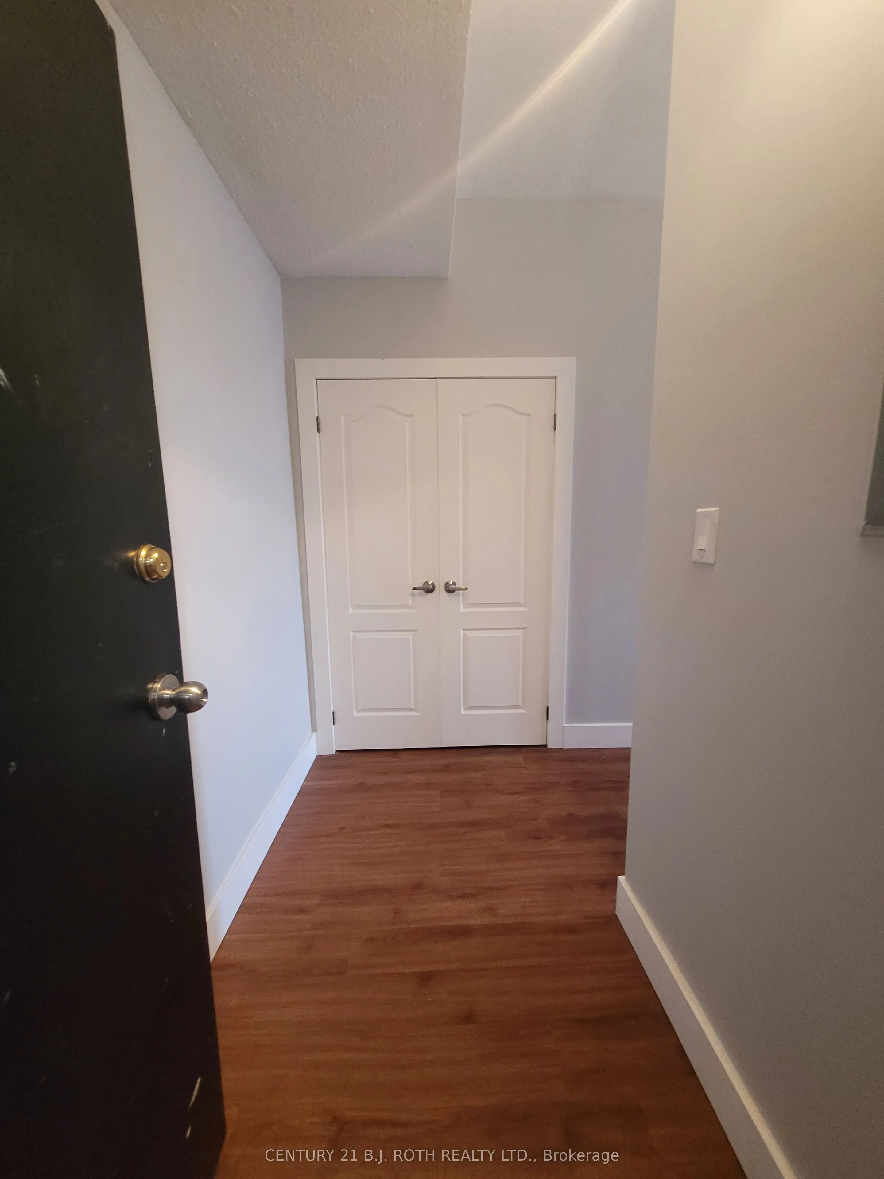 19 Dunlop Street W #203