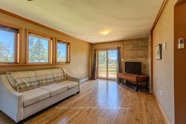 4065 Glen Cedar Drive