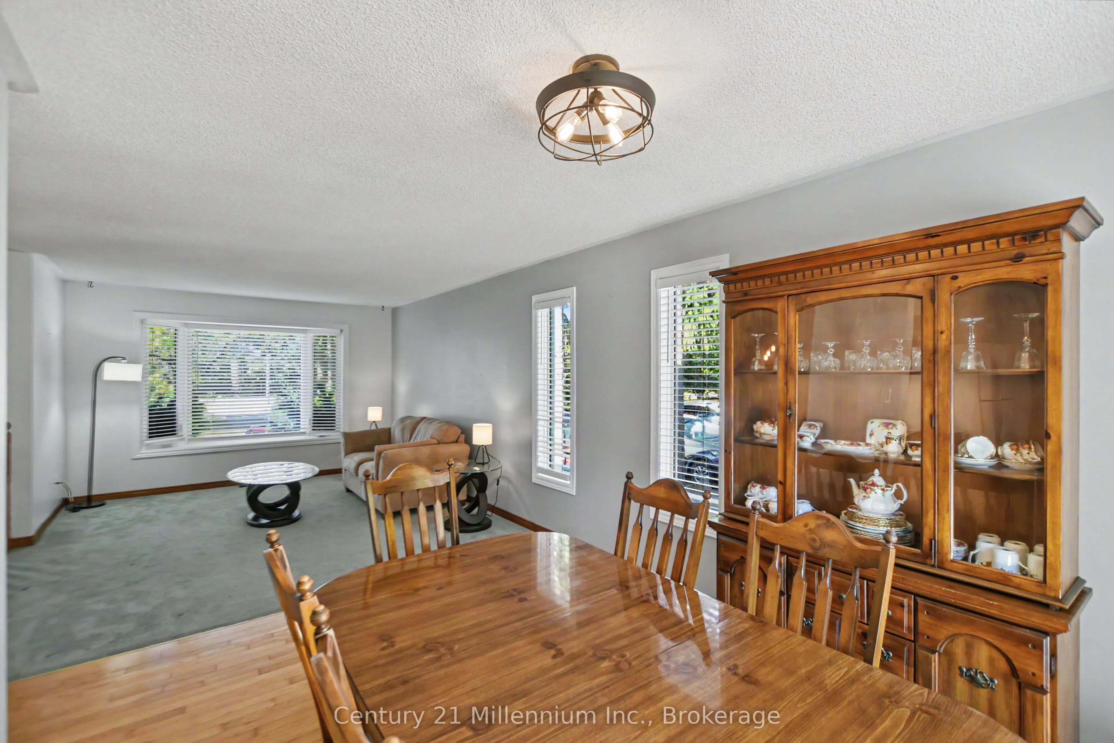 290 Warrington Road