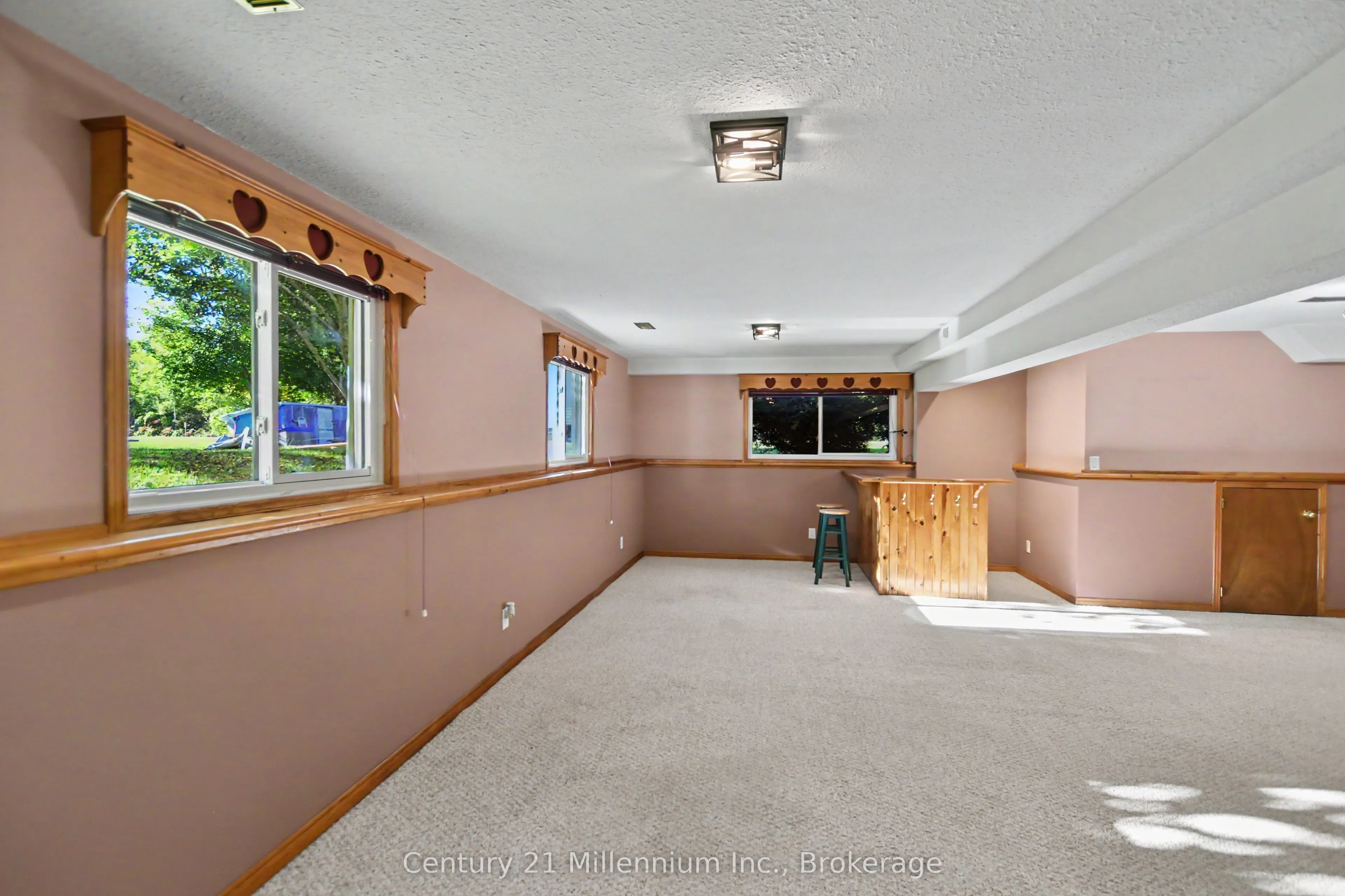 290 Warrington Road