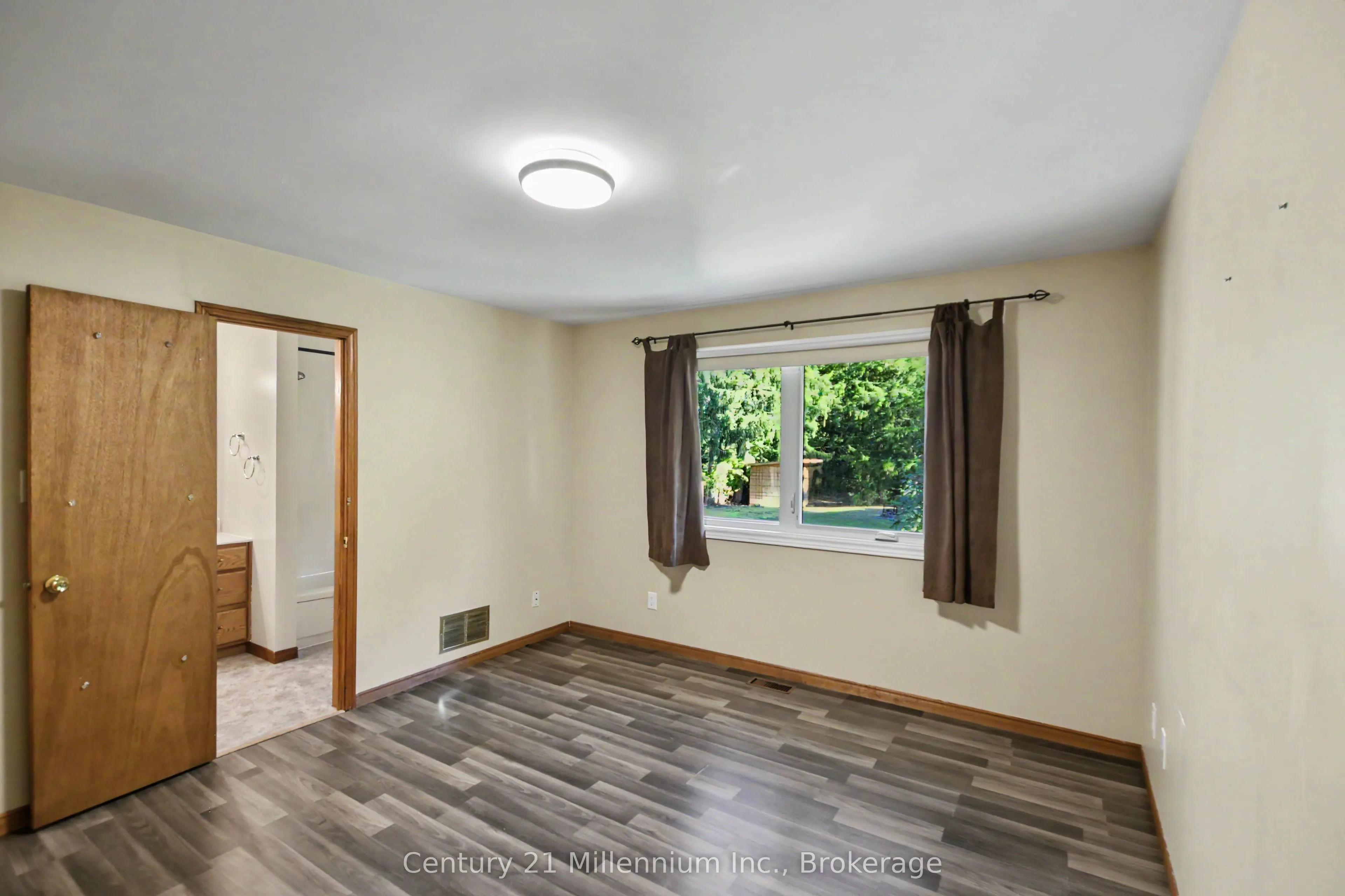290 Warrington Road