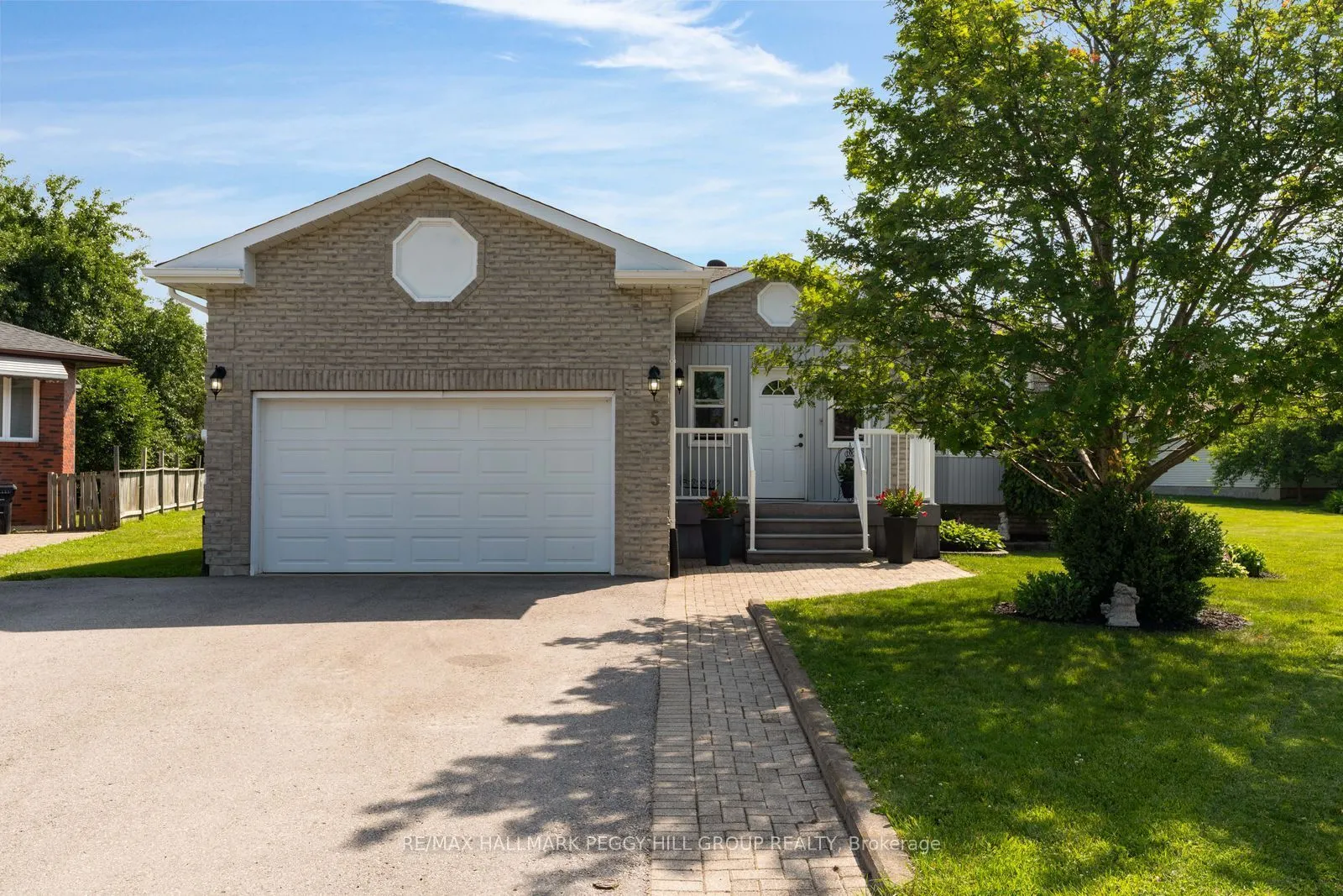 5 Allan Court