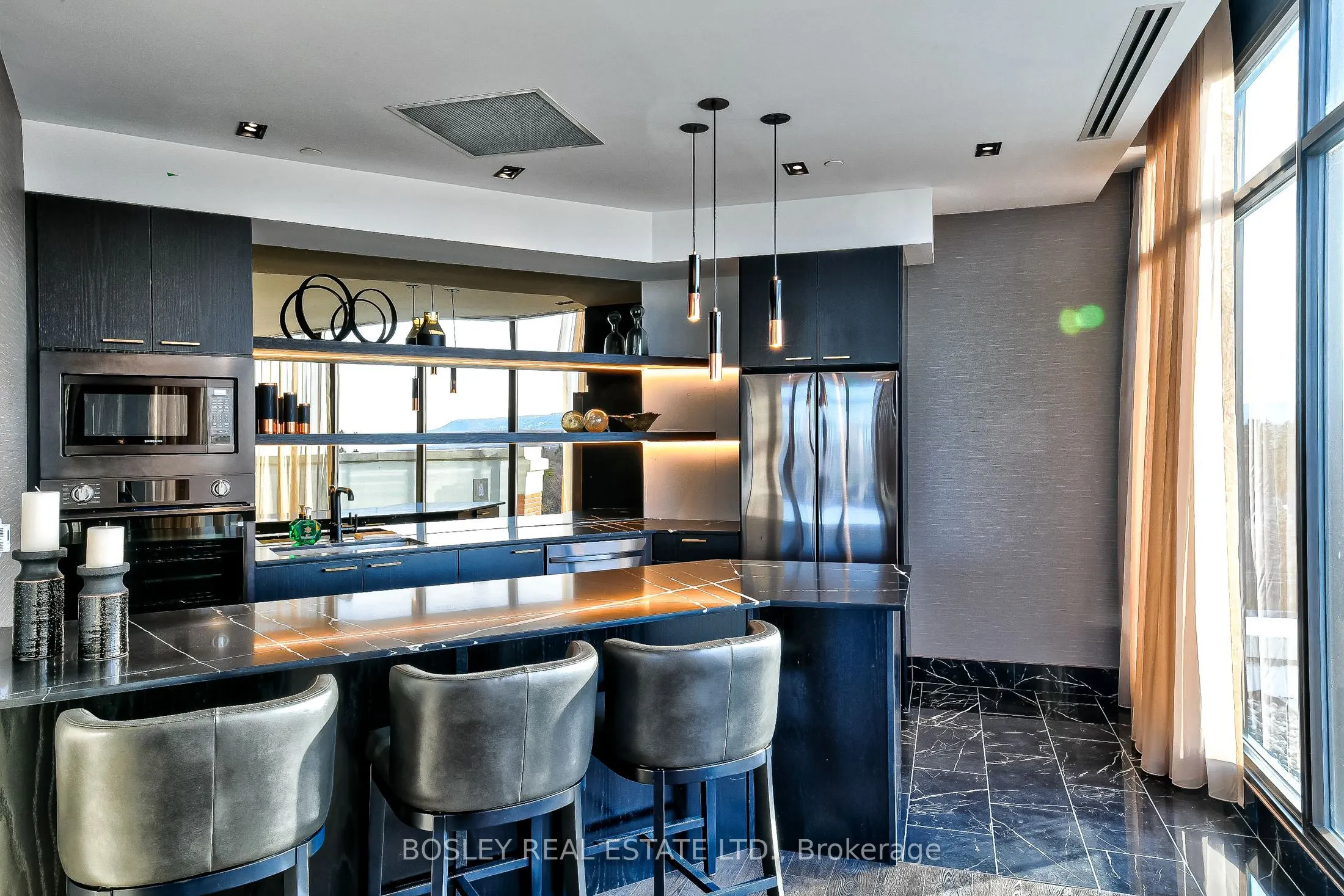 1 Hume Street S #310
