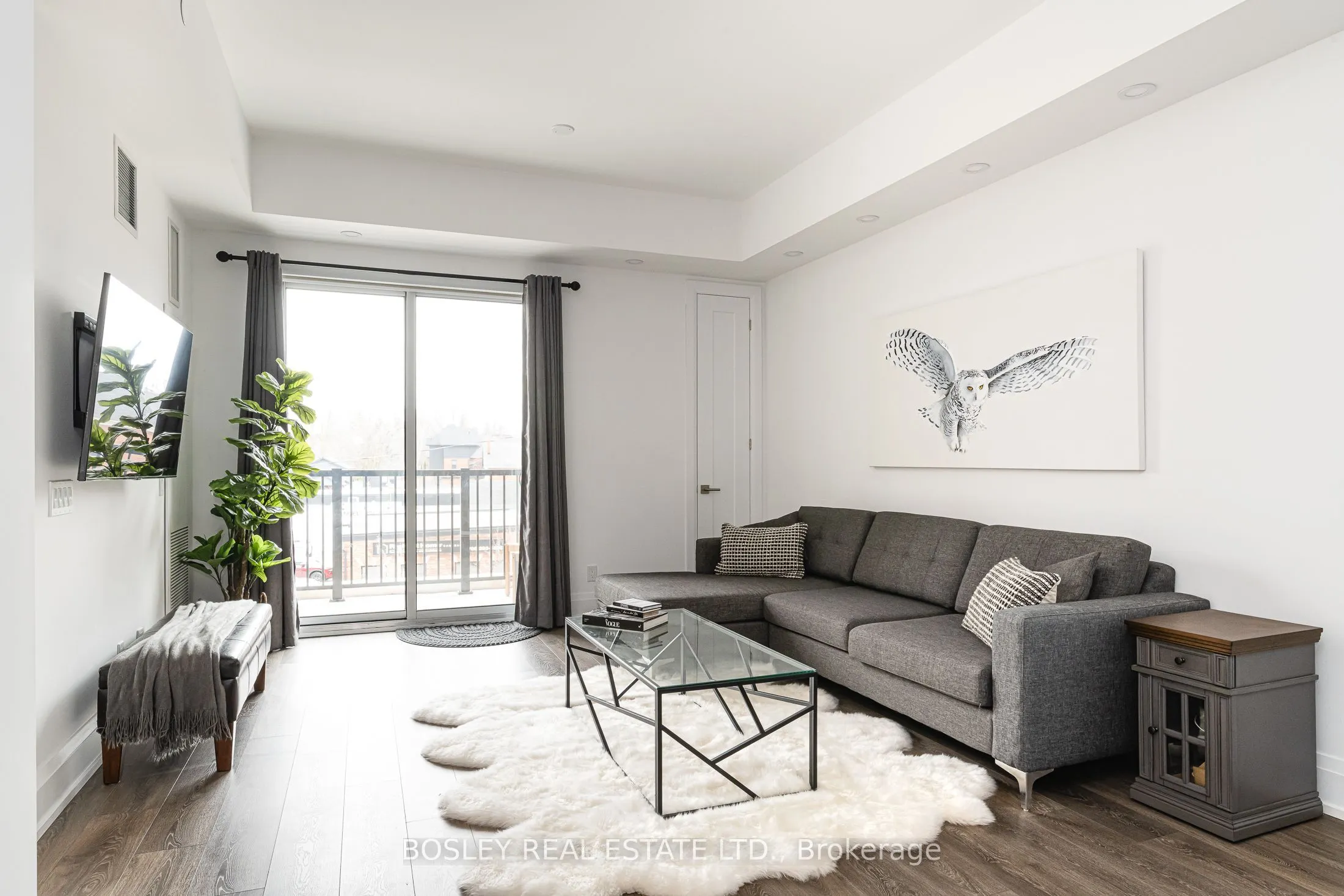 1 Hume Street S #310