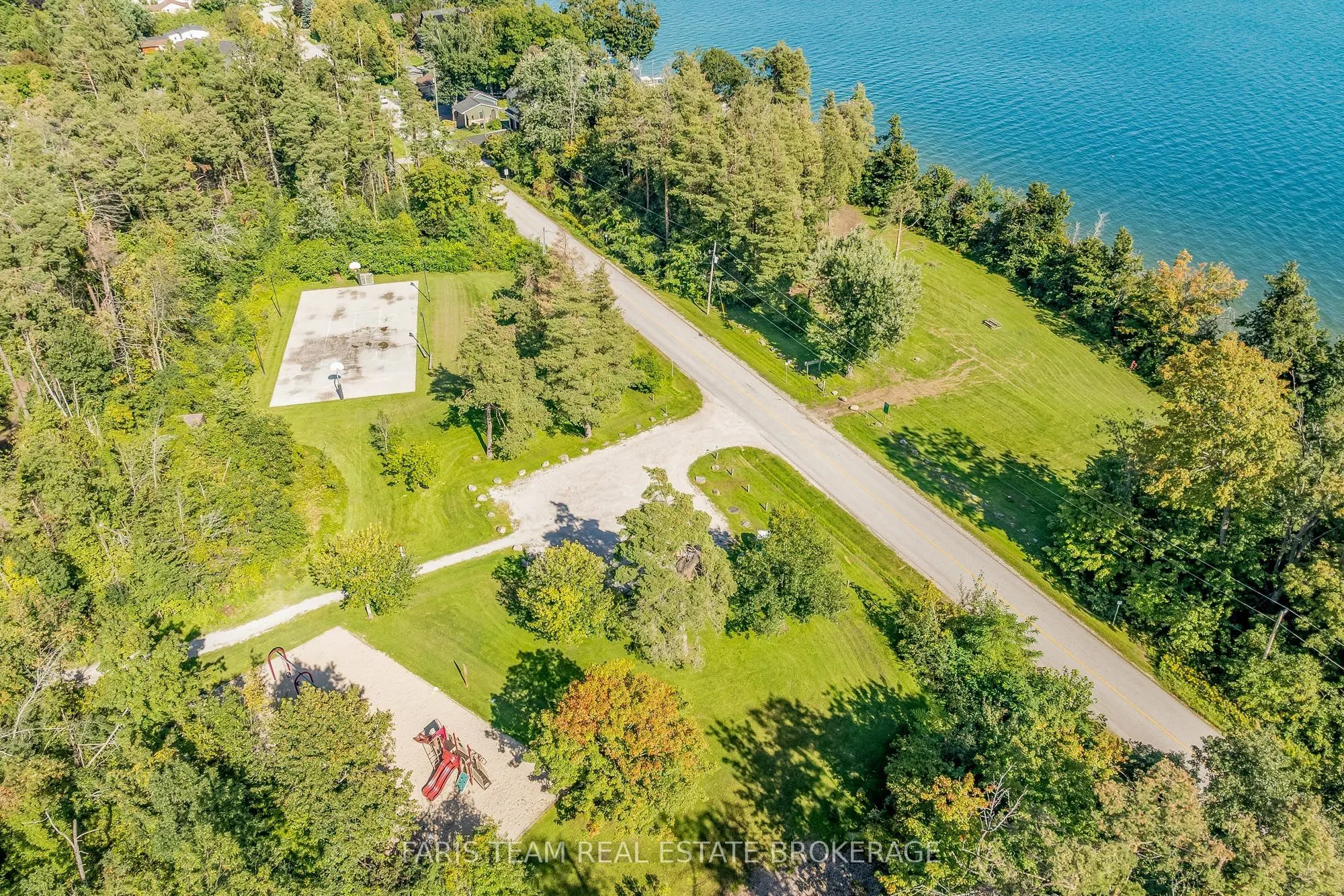 224 Lakeshore Road W