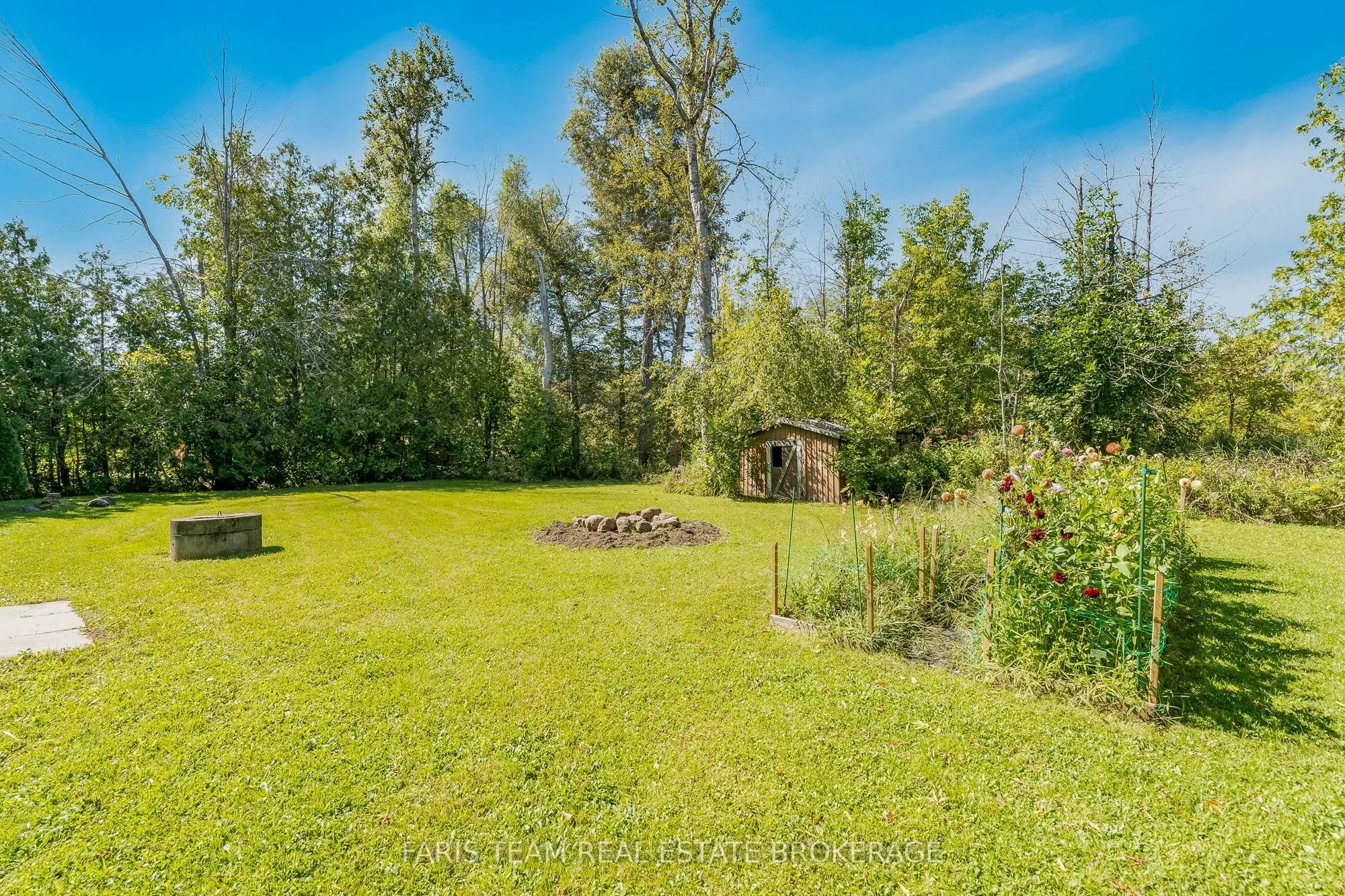224 Lakeshore Road W