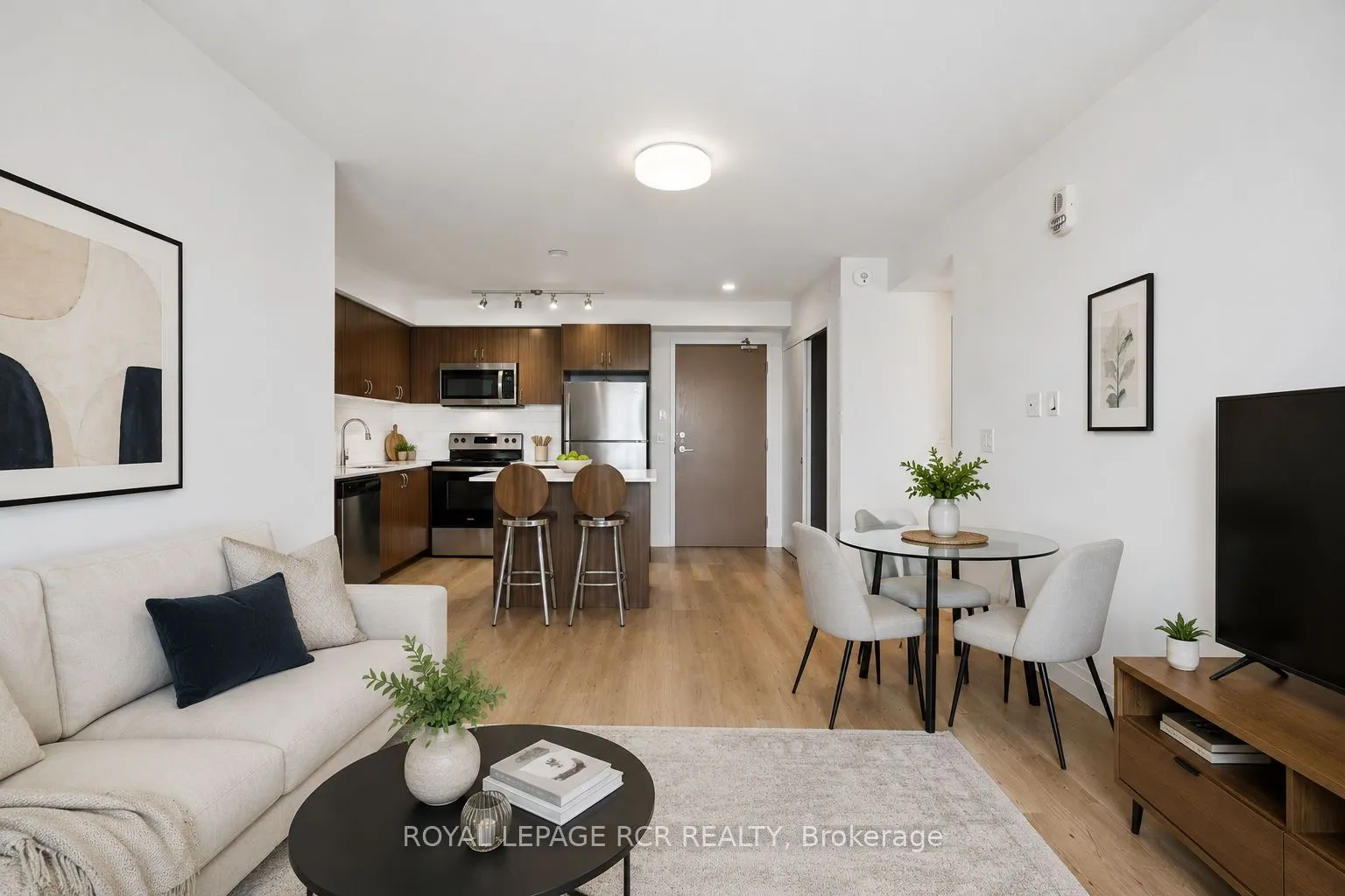 58 Lakeside Terrace #808