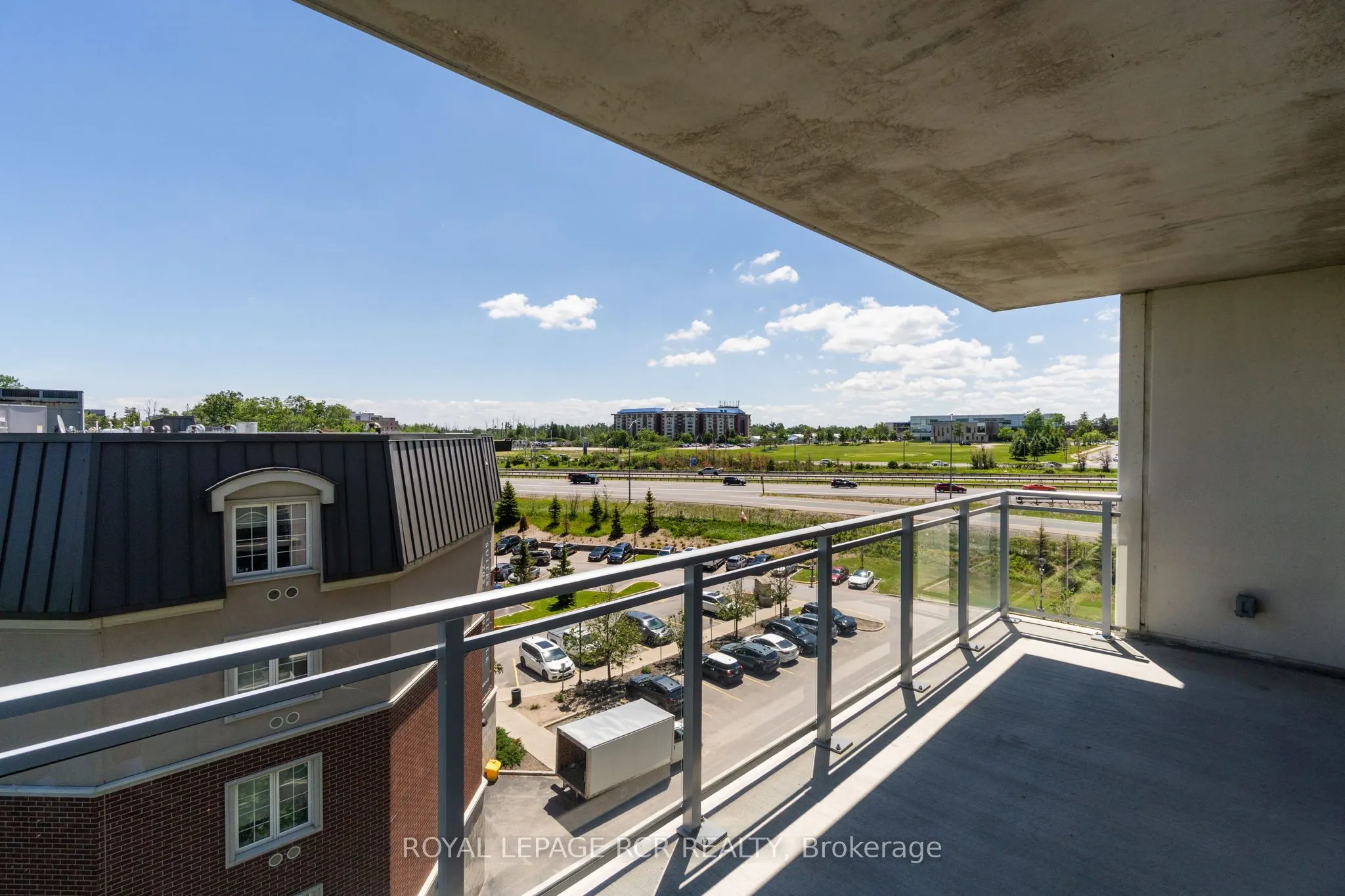 58 Lakeside Terrace #808