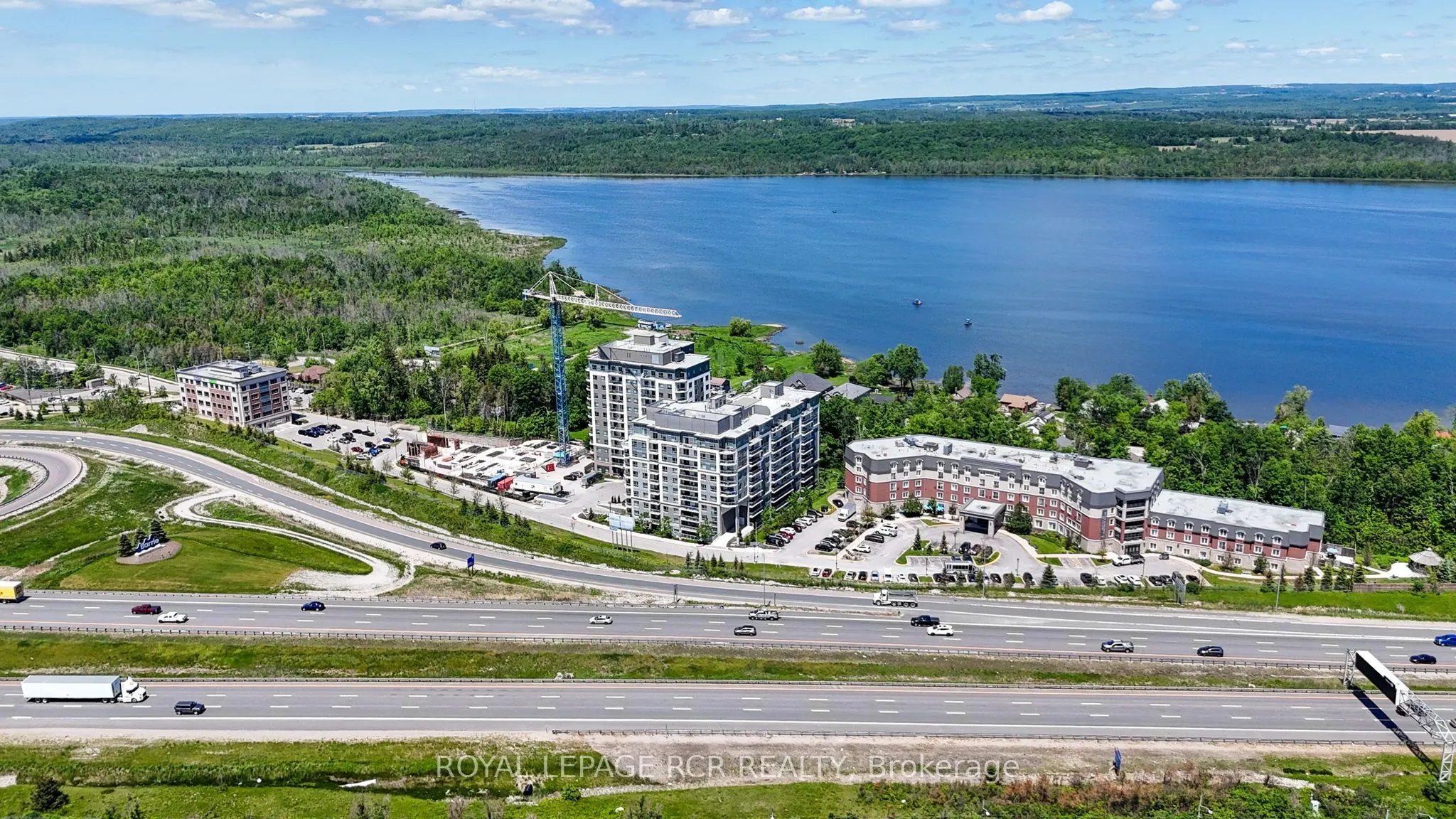 58 Lakeside Terrace #808
