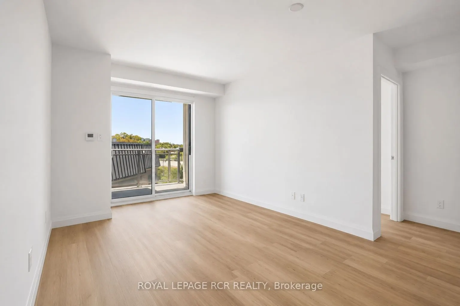 58 Lakeside Terrace #808