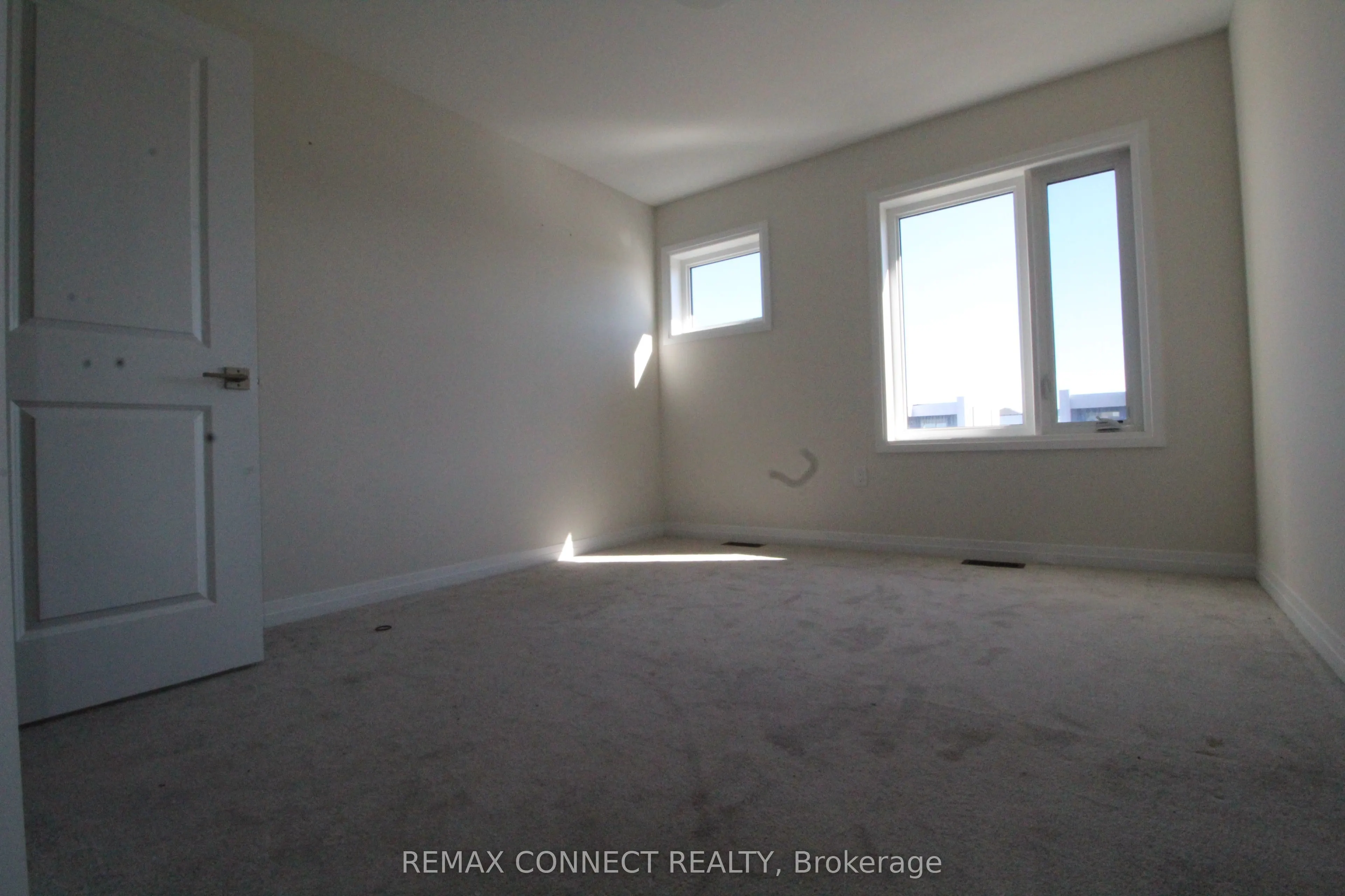 3715 Quayside Drive