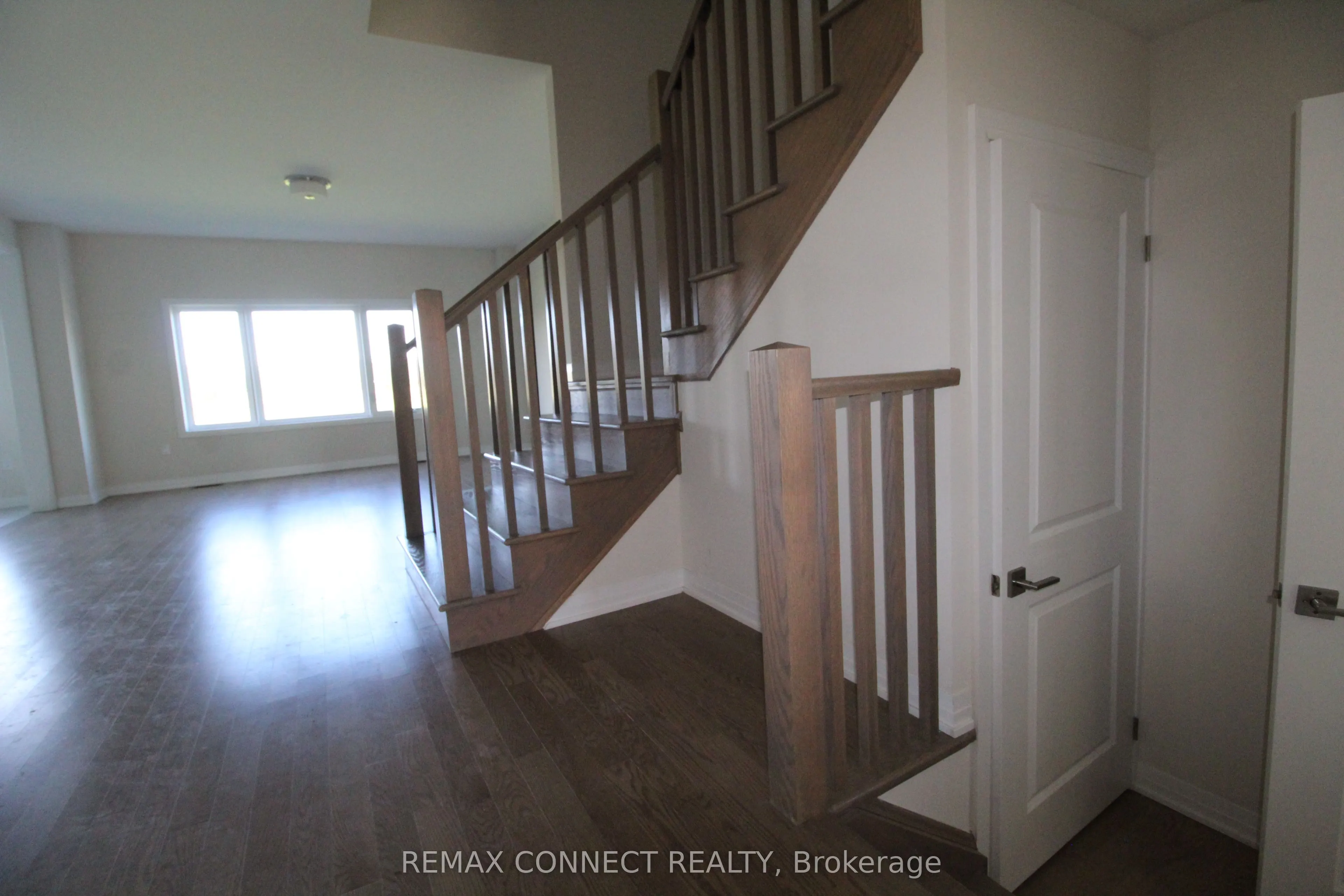 3715 Quayside Drive