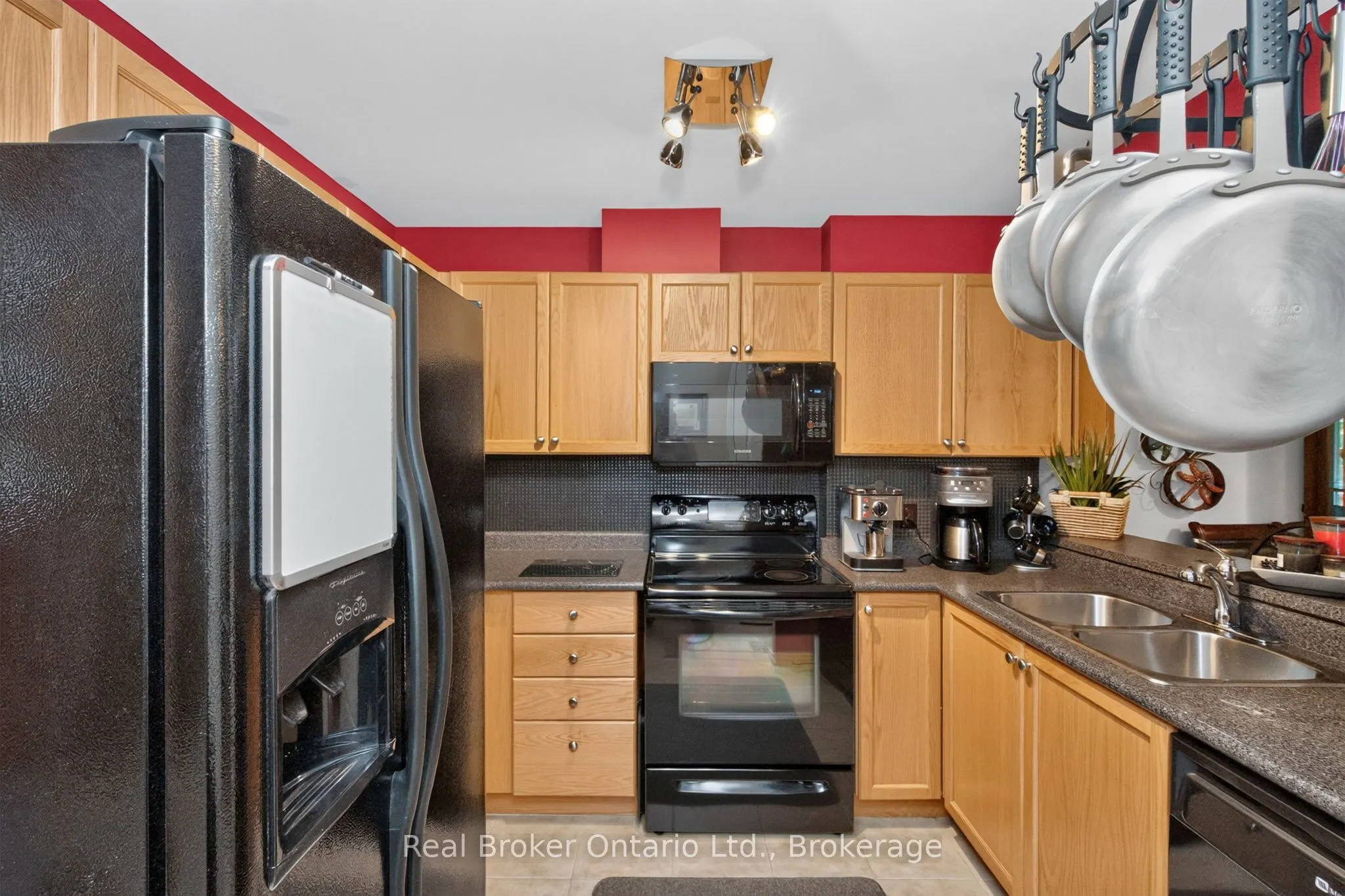 140 Southwinds Crescent