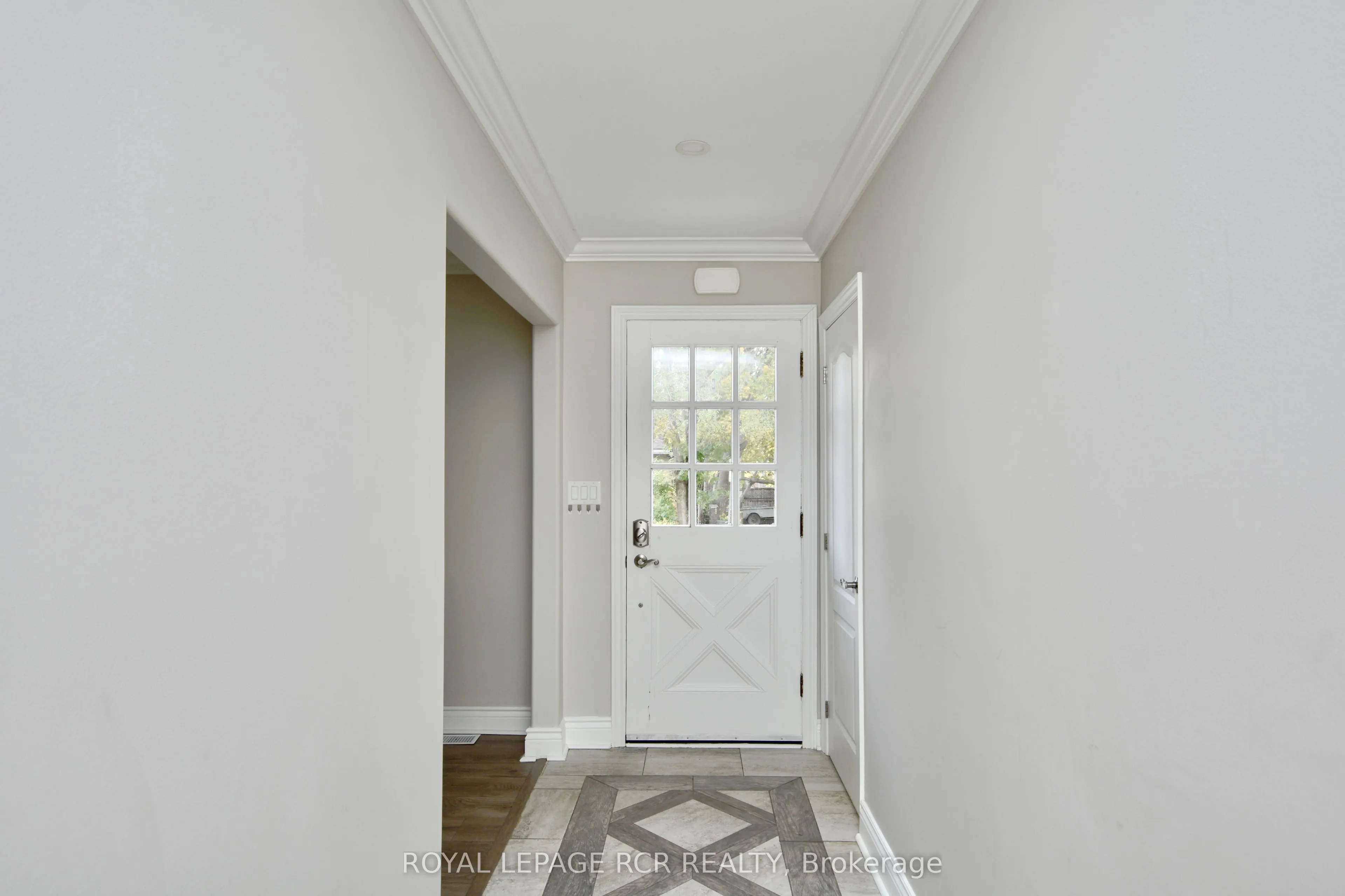 52 Drury Lane