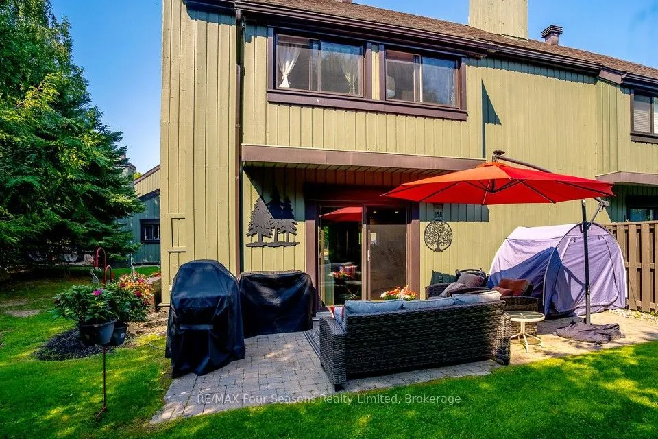 158 Escarpment Crescent #158