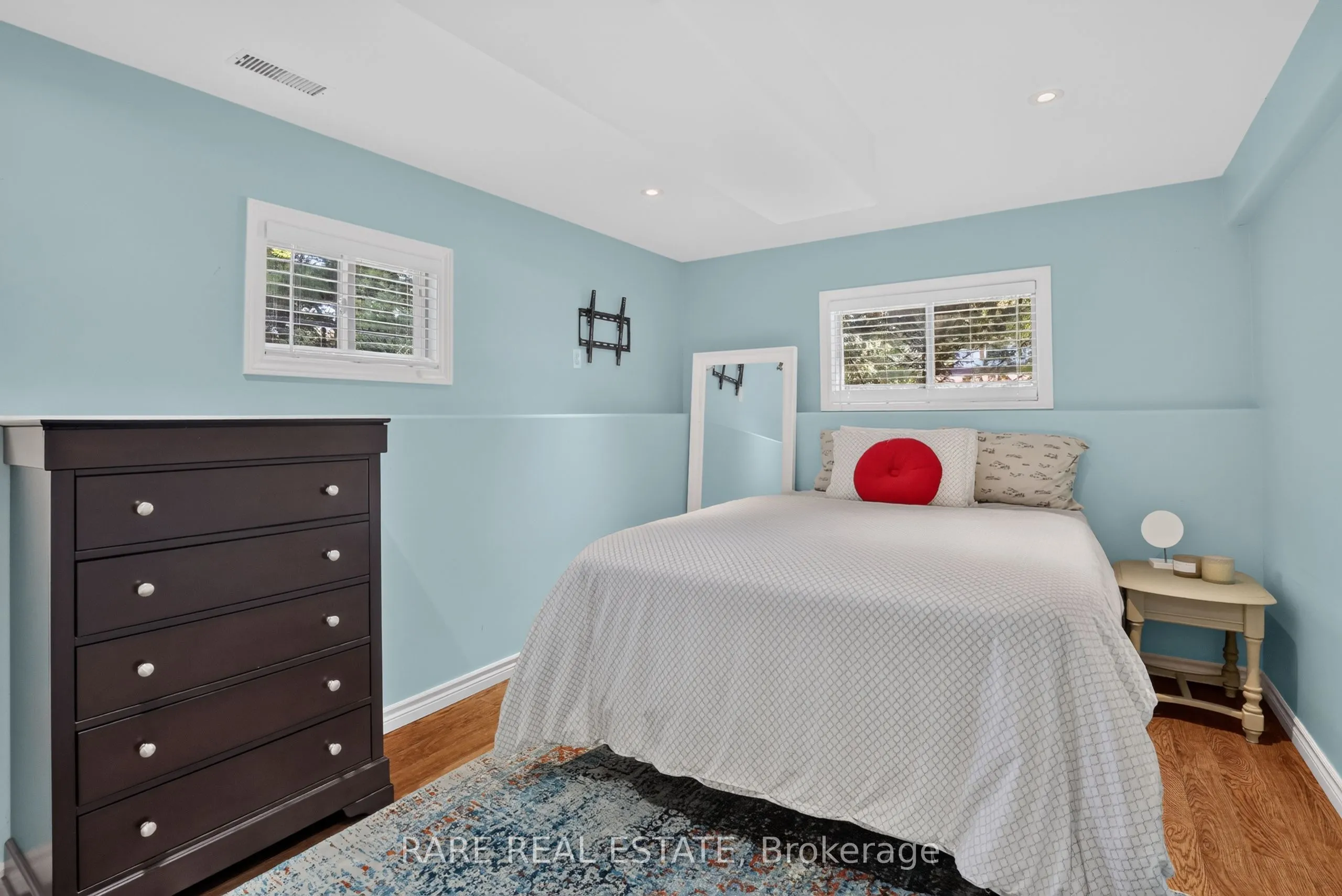 36 Sugarbush Road