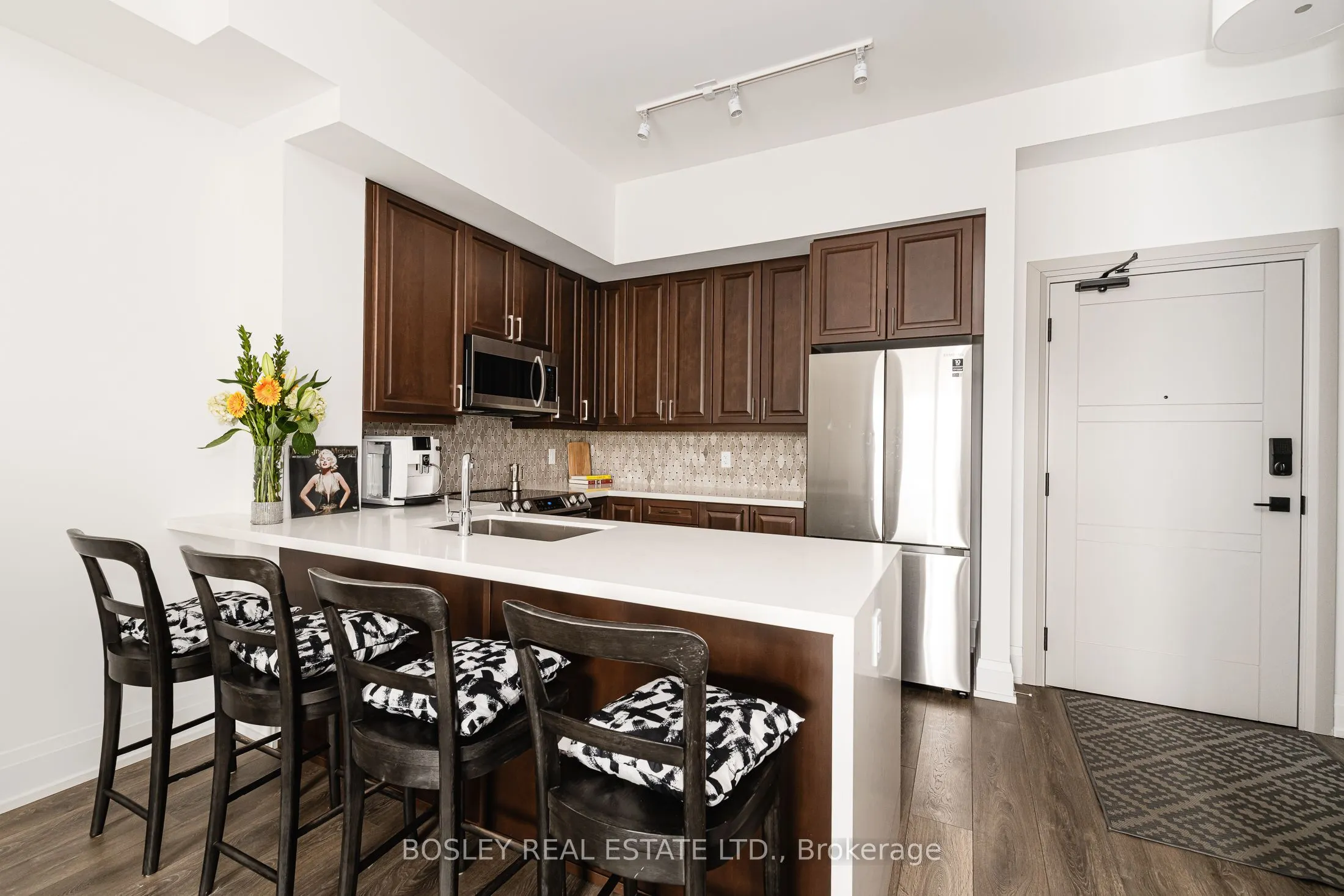 1 Hume Street S #310