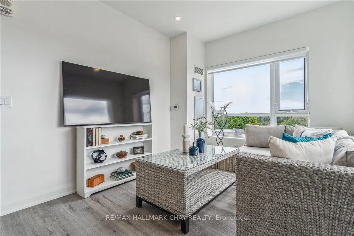 58 Lakeside Terrace #1110