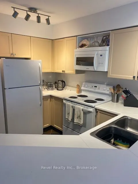 378 Mariners Way #9