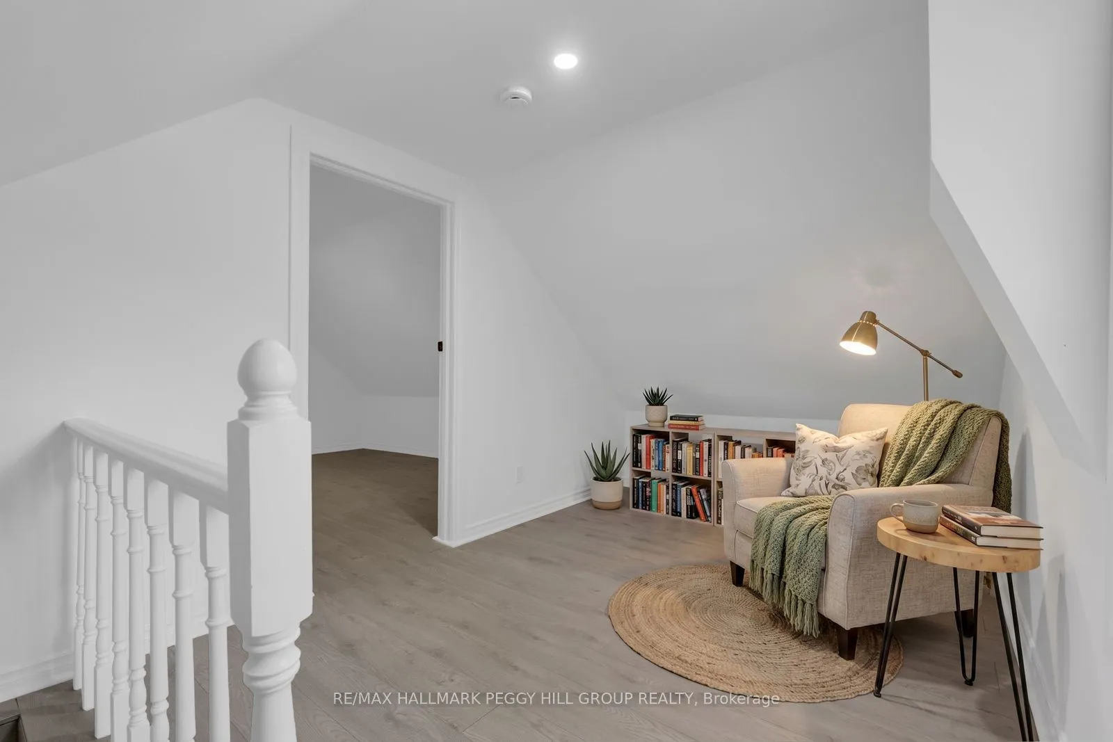 132 Queen Street W