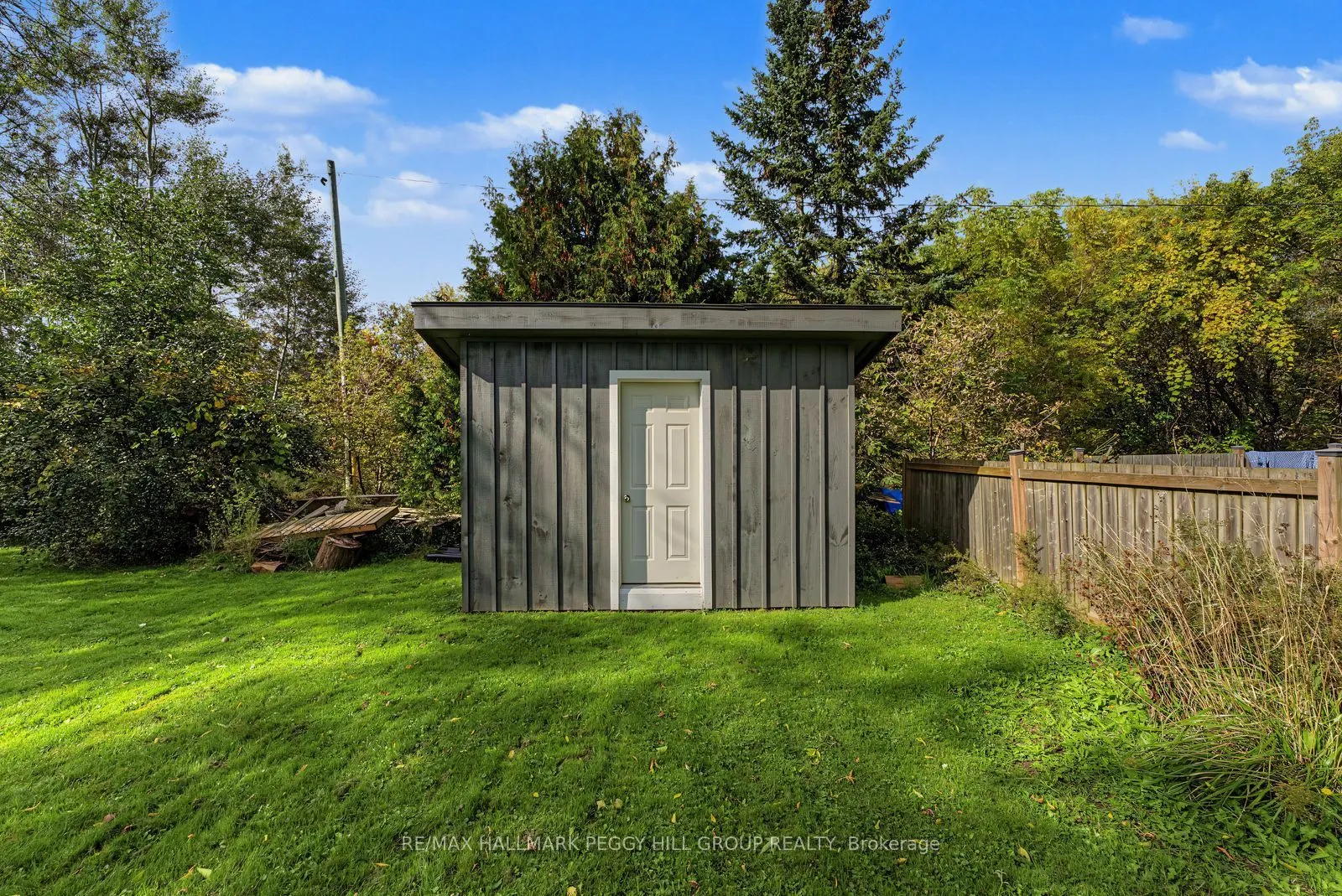 132 Queen Street W