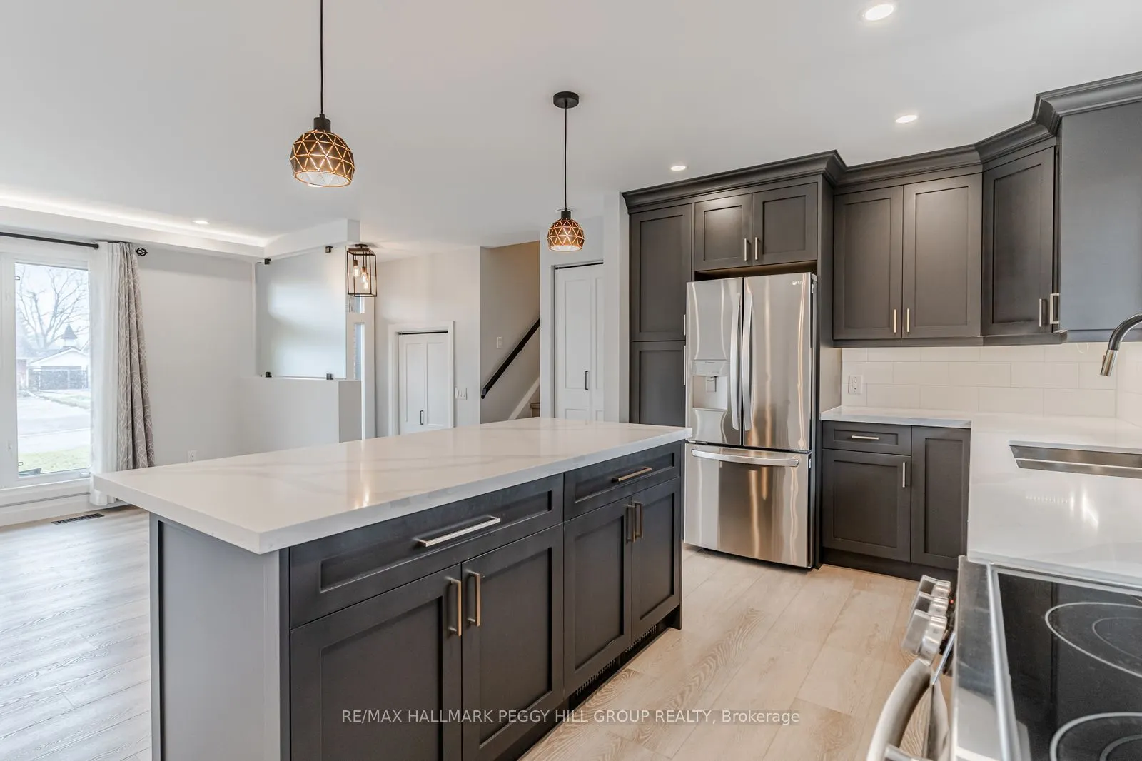 20 Ottaway Avenue #Upper