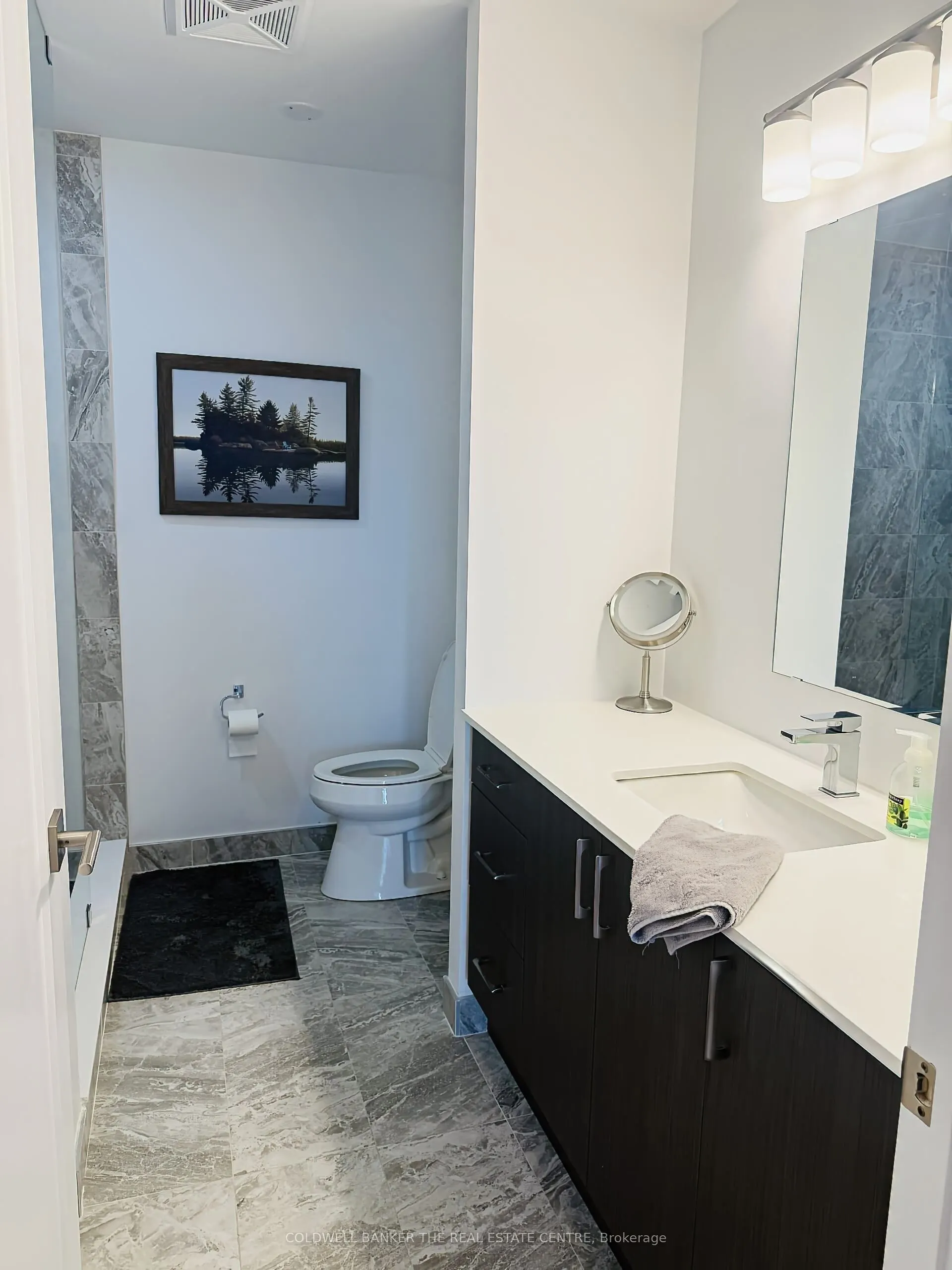 1 Hume Street #420