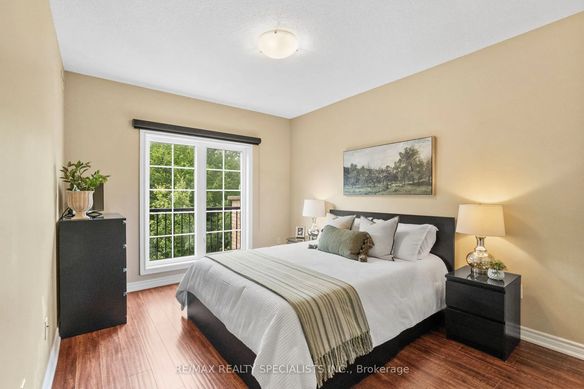 41 Ferndale Drive S #408