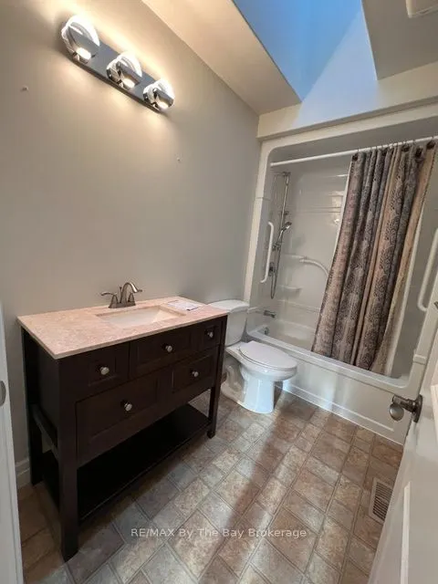 22 Edward Street W #Unit a