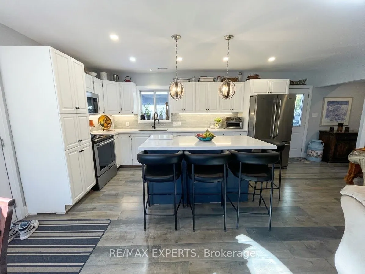 37 62nd Street N