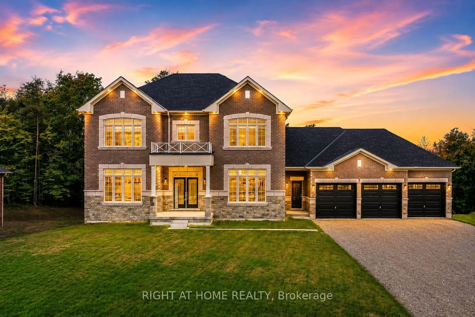 8 Forest Heights Court