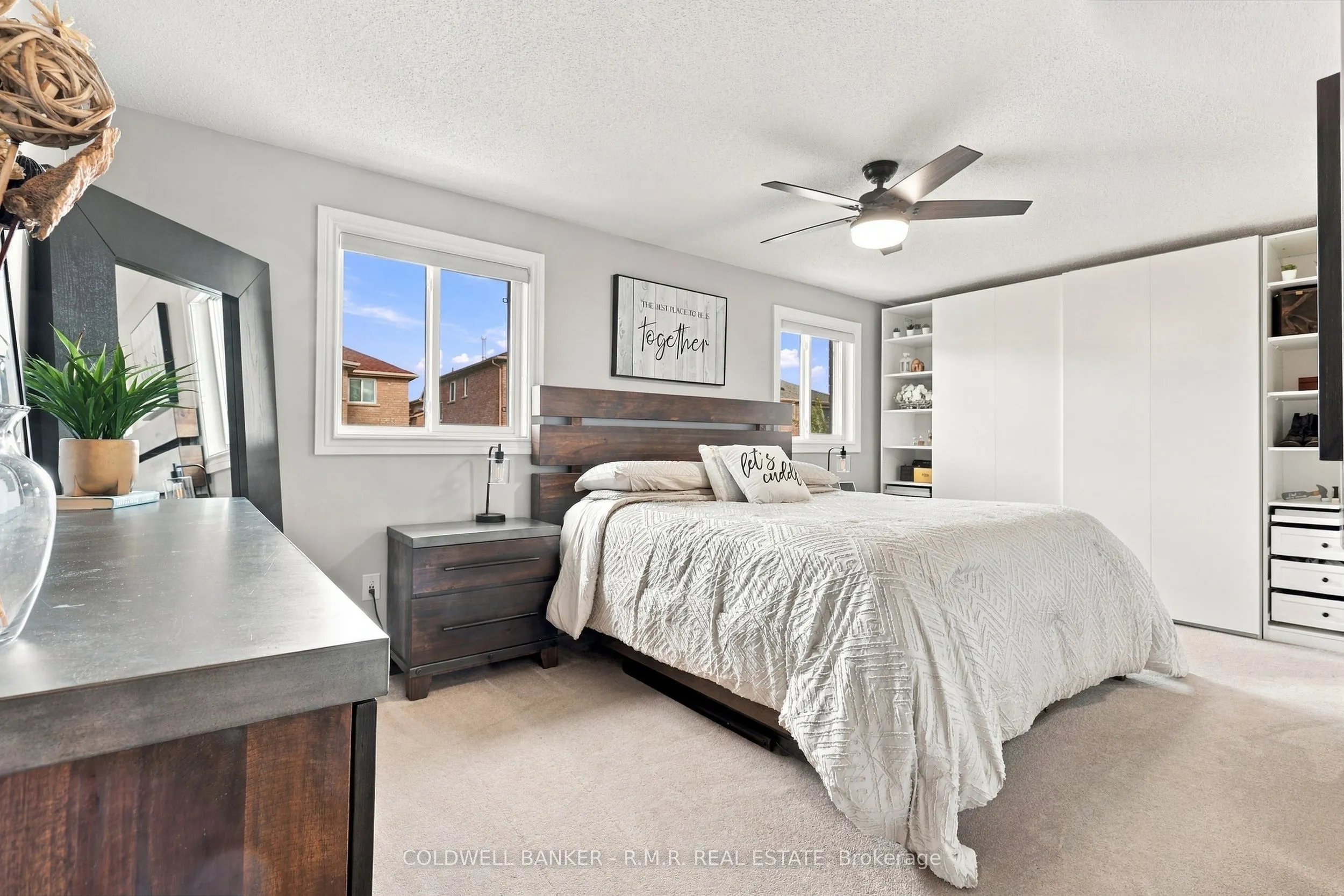 46 HONEY Crescent