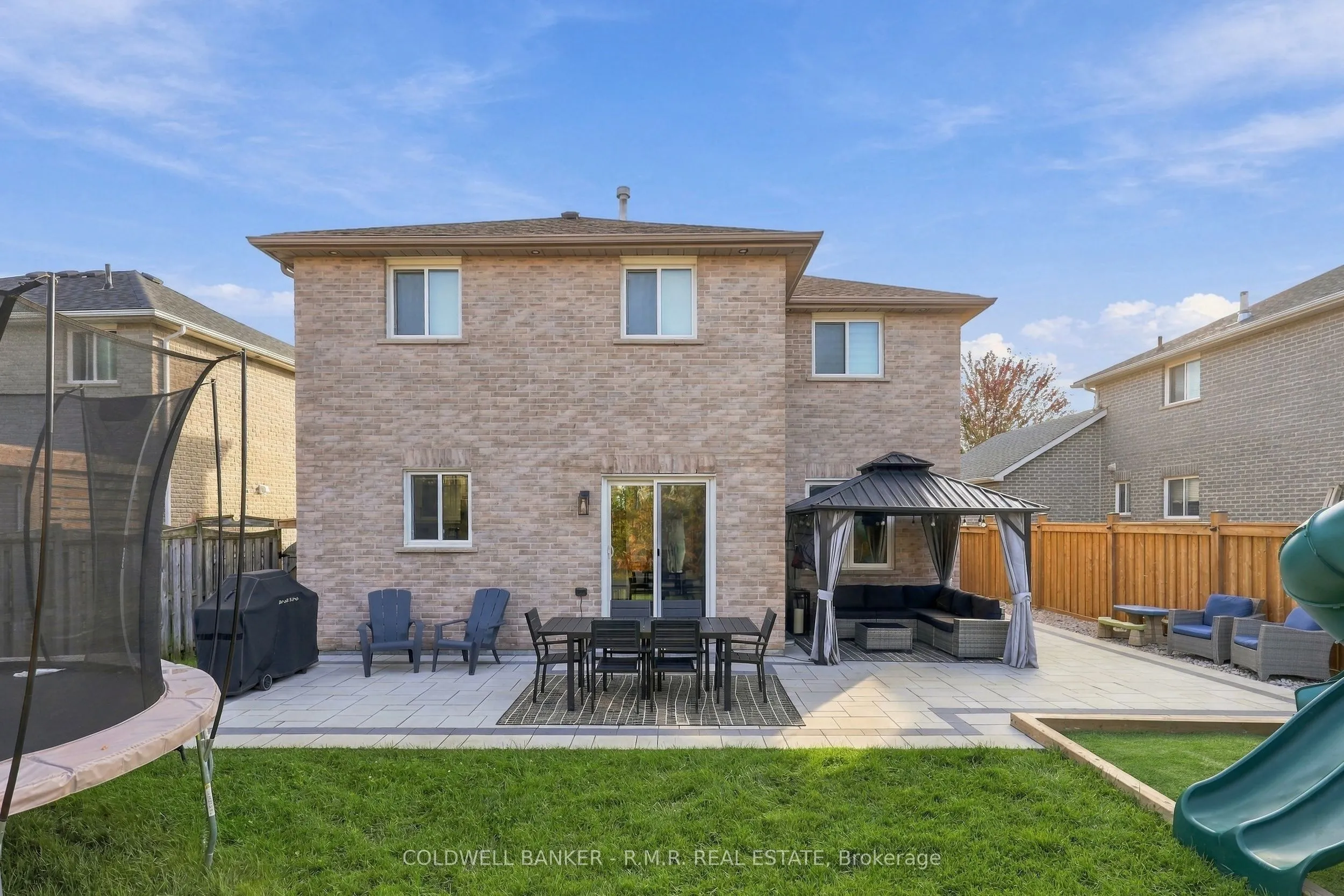 46 HONEY Crescent