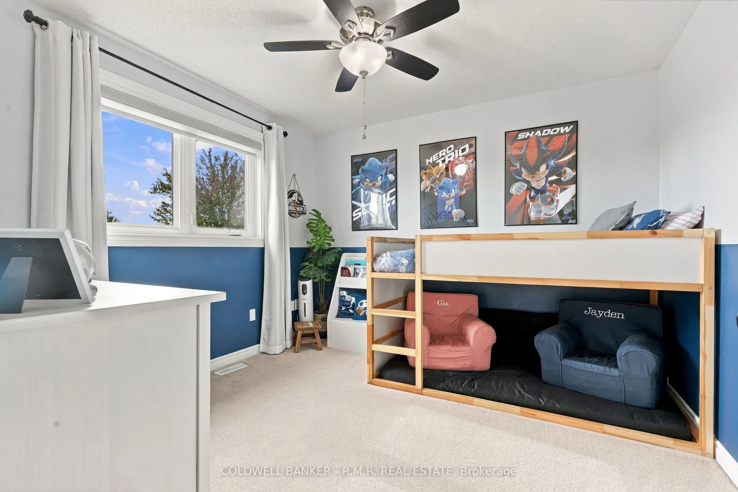 46 HONEY Crescent