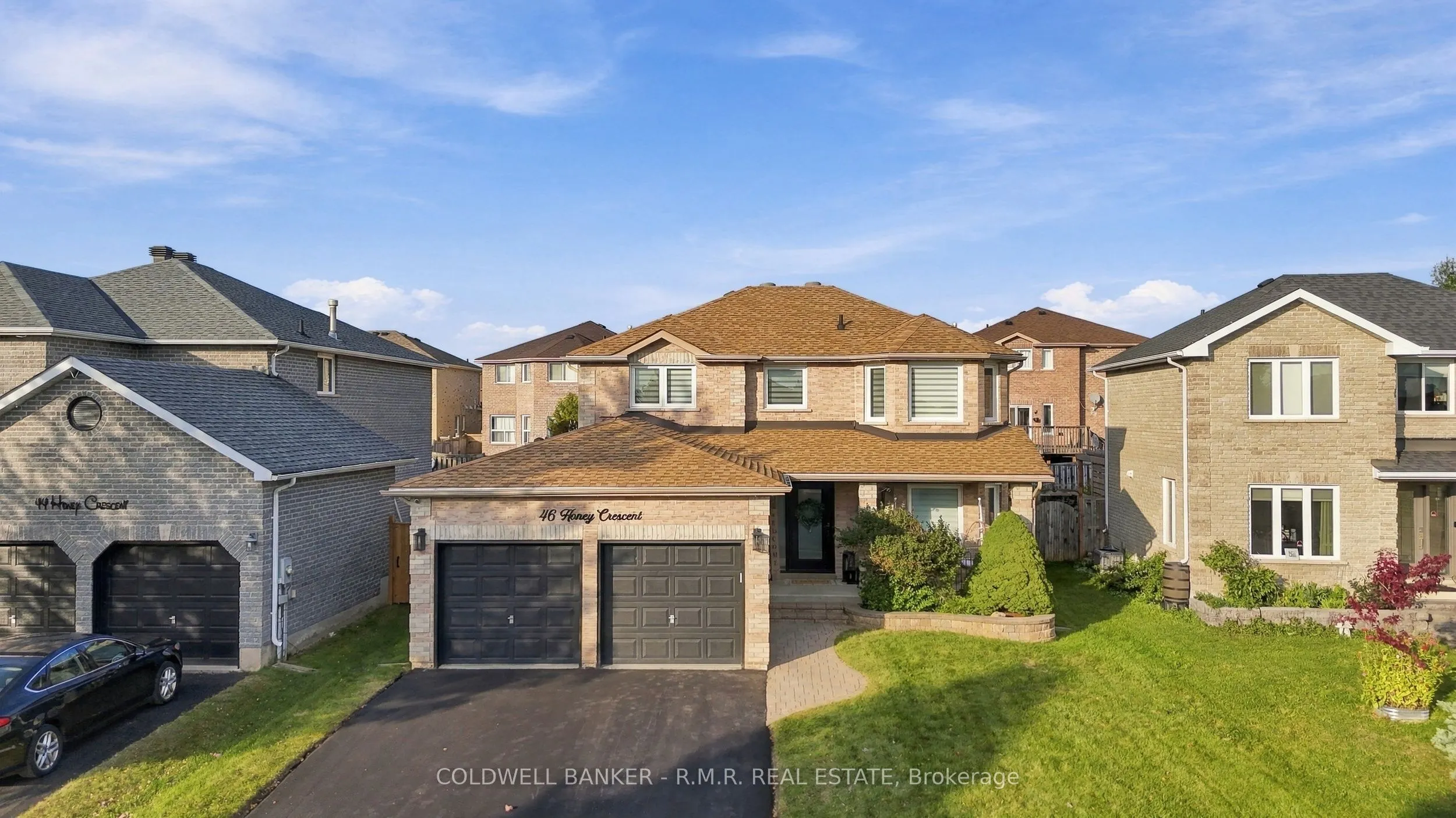 46 HONEY Crescent