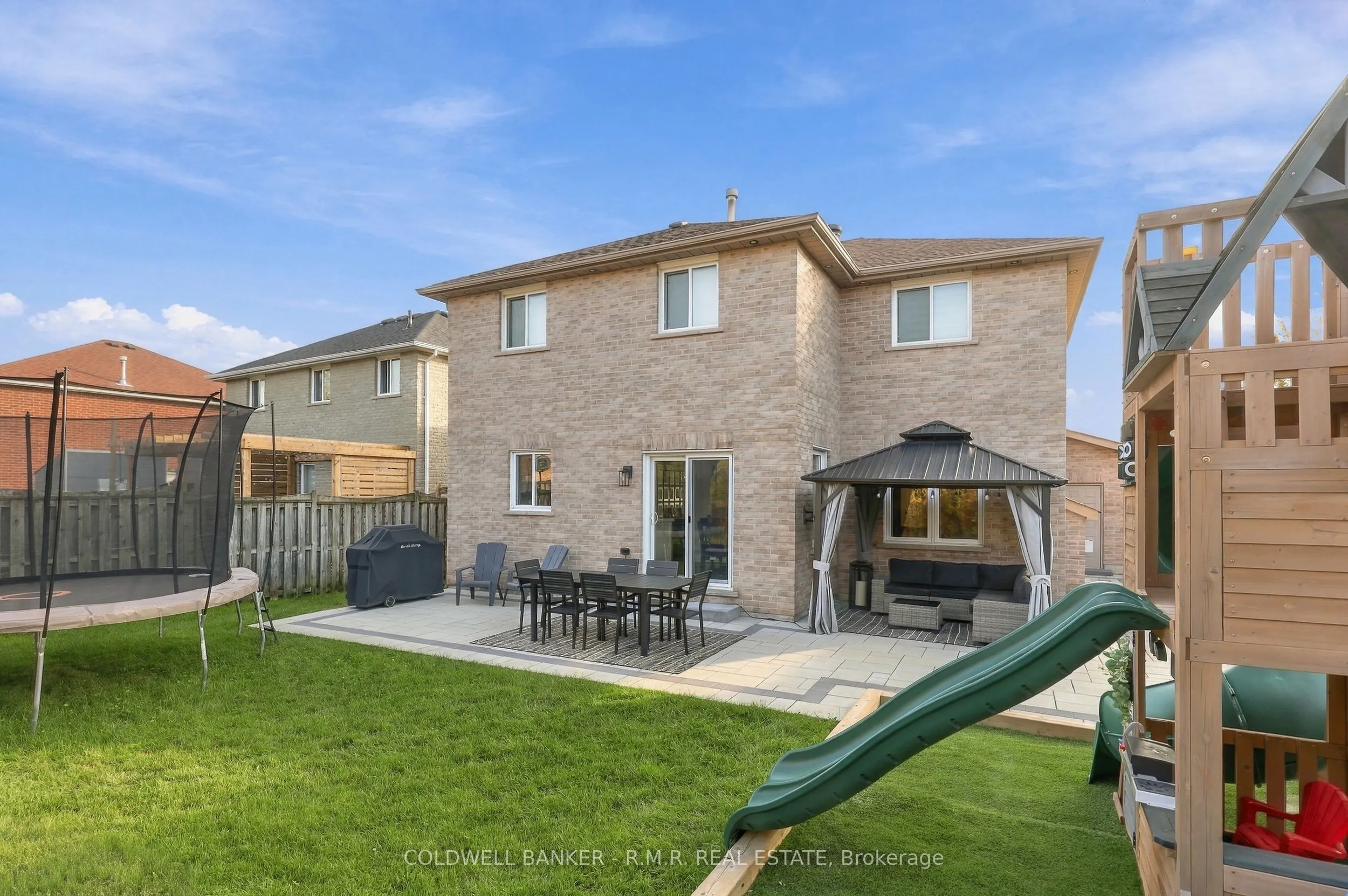 46 HONEY Crescent