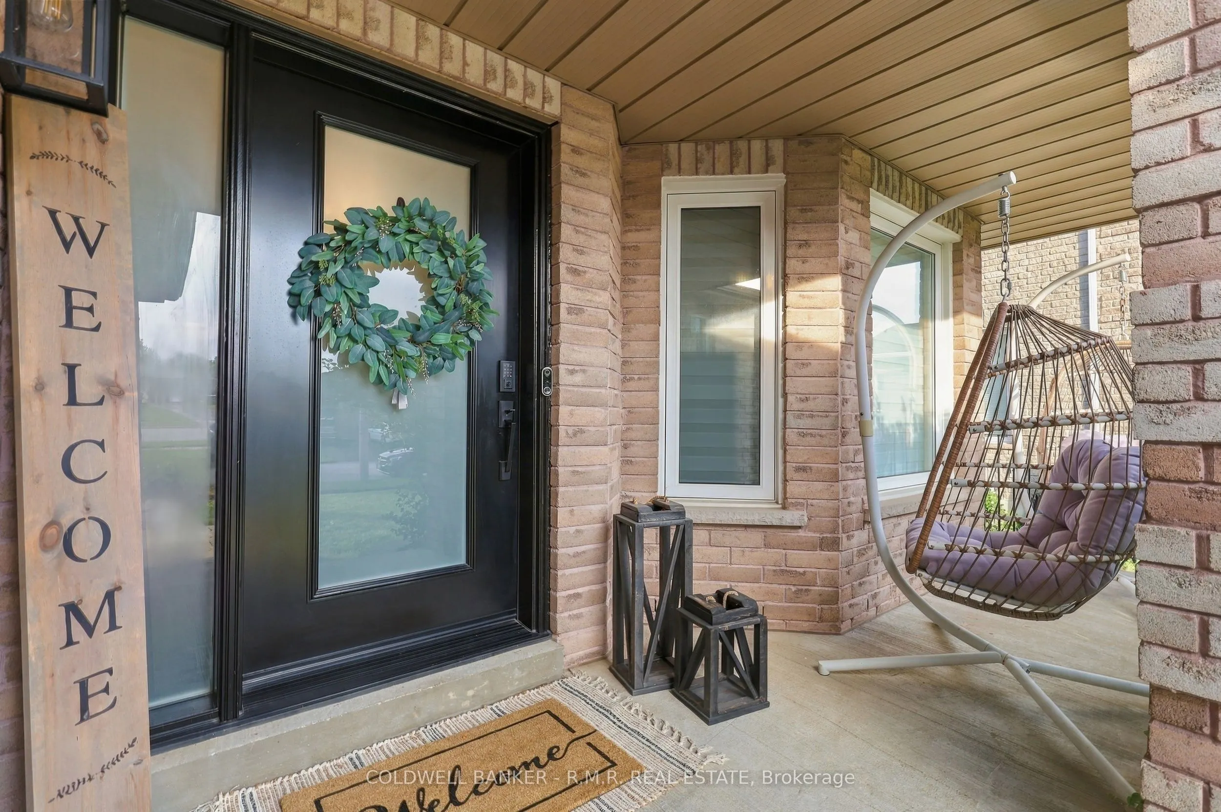 46 HONEY Crescent