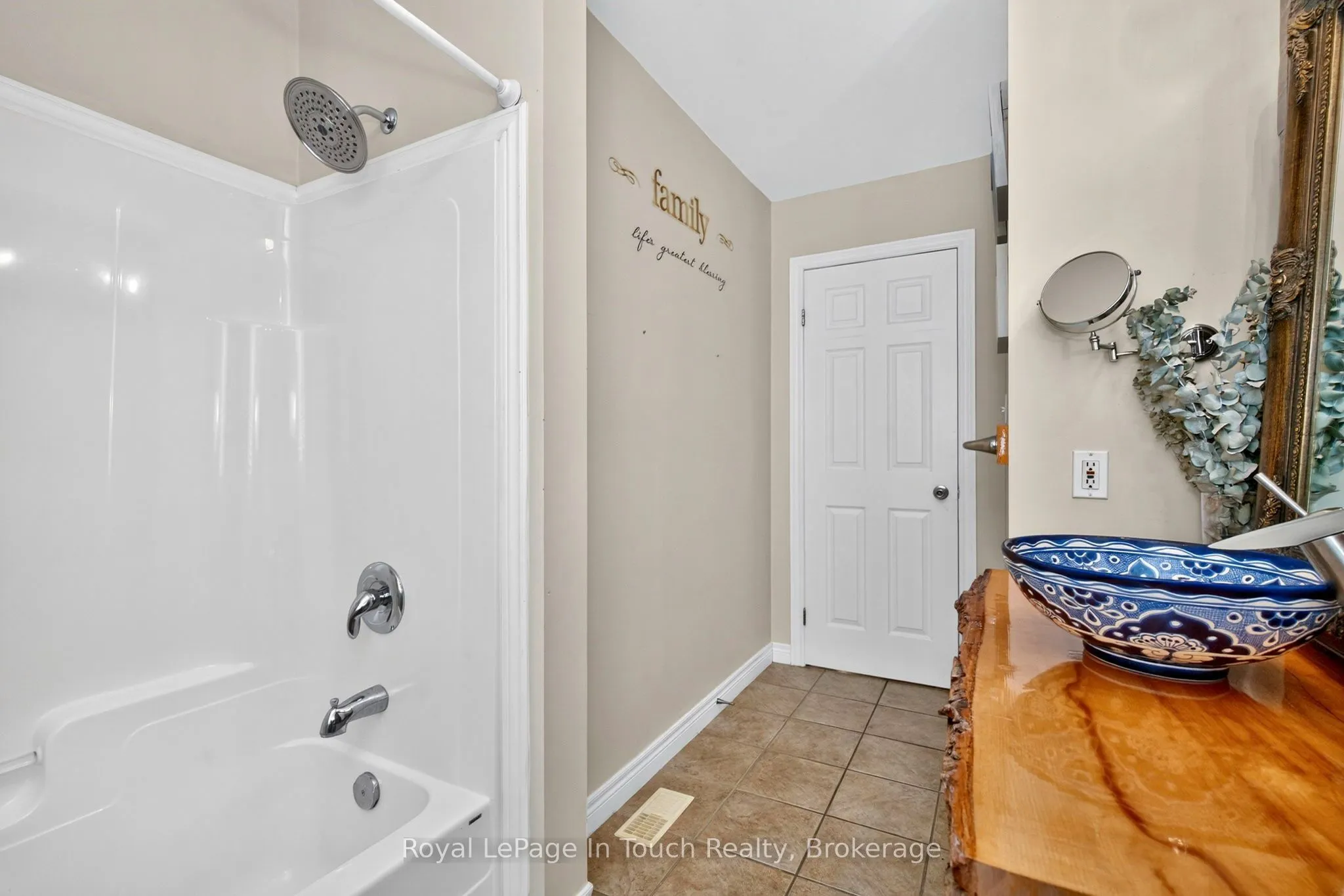 682 DOMINION Avenue