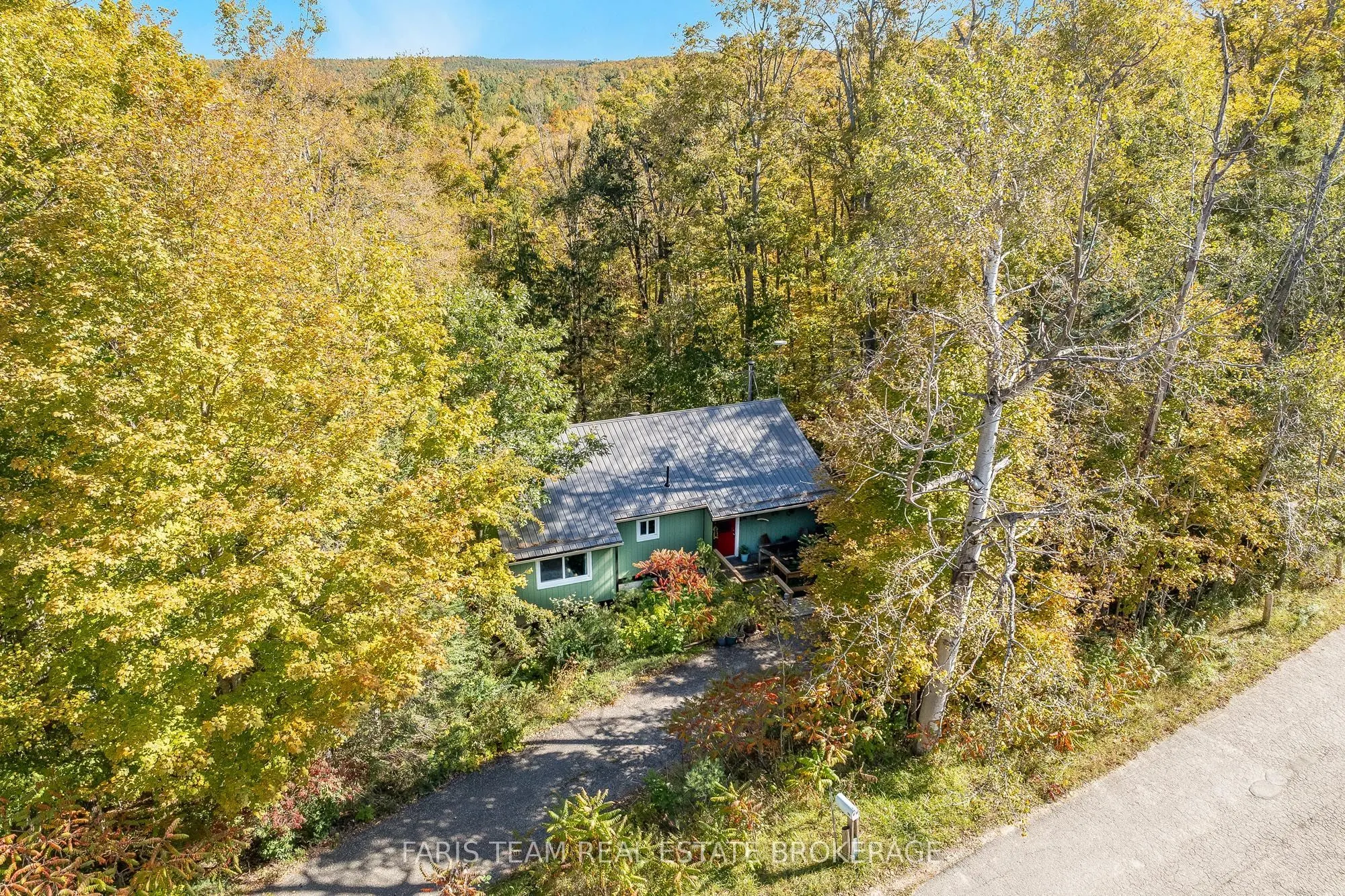 29 Oneida Avenue