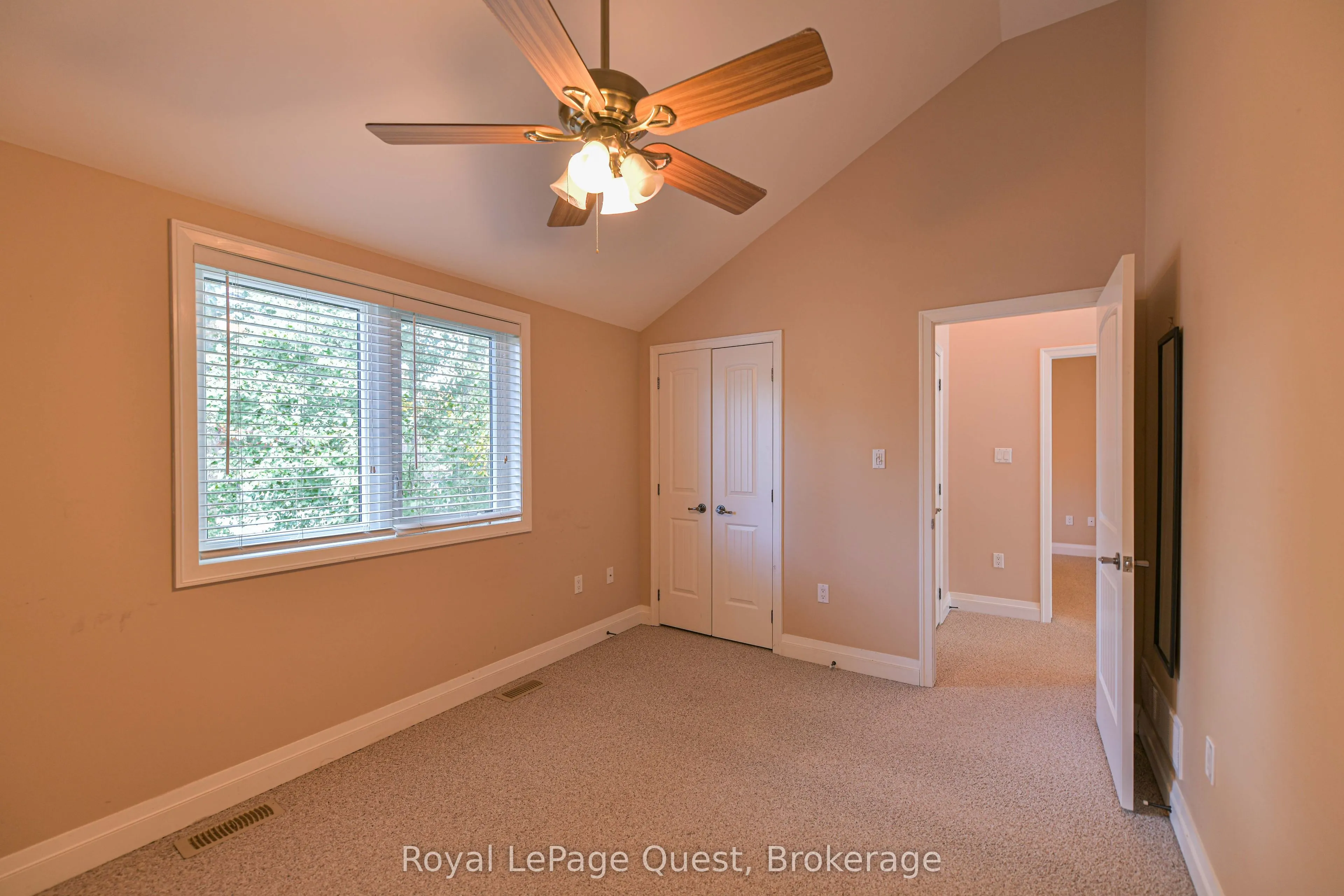 2956 Lakeside Drive
