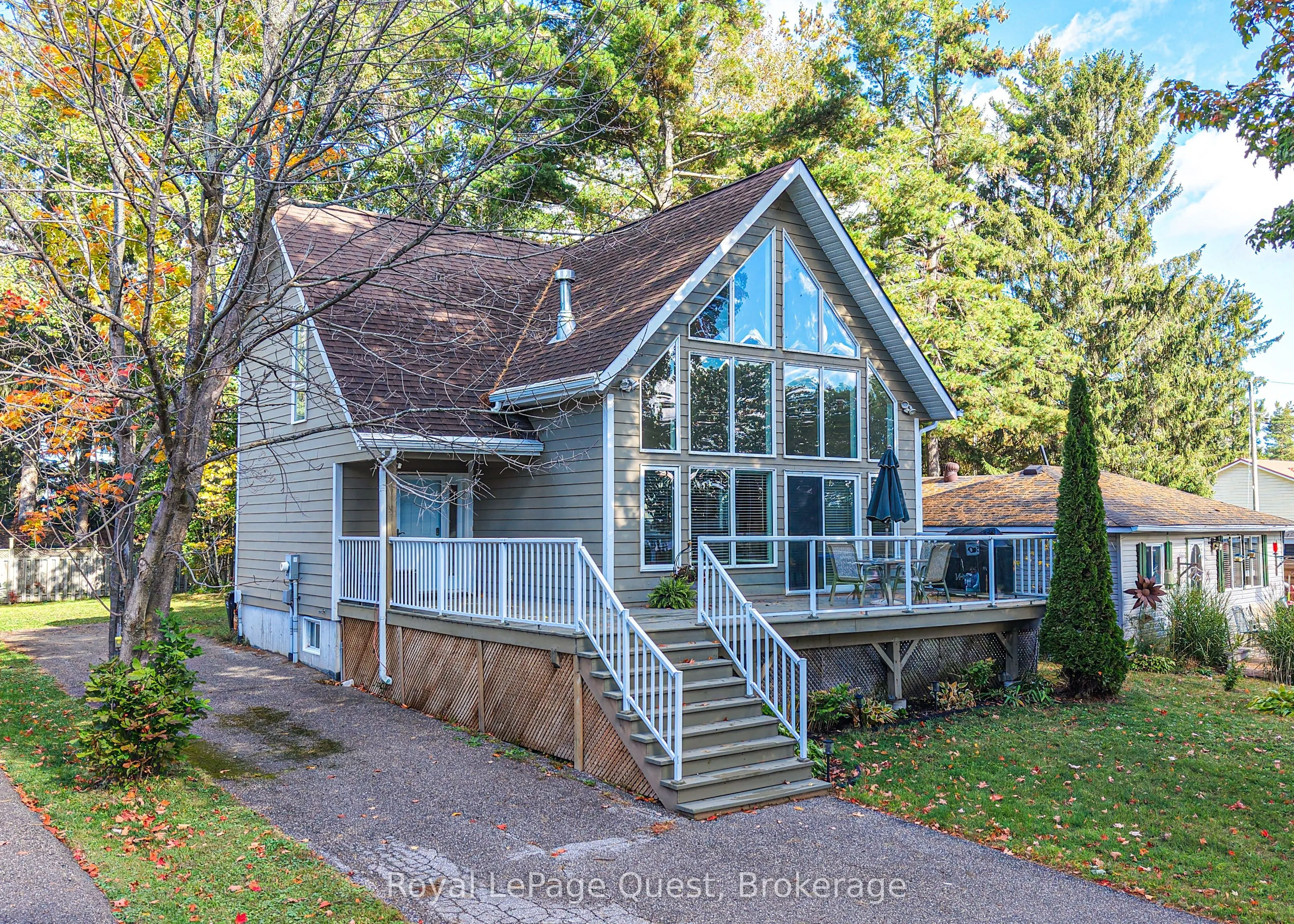 2956 Lakeside Drive