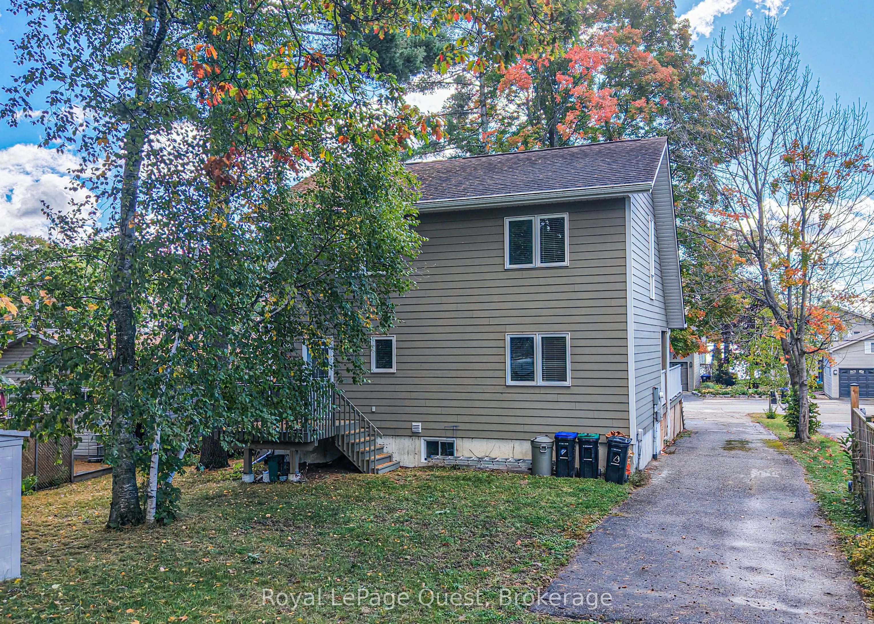 2956 Lakeside Drive
