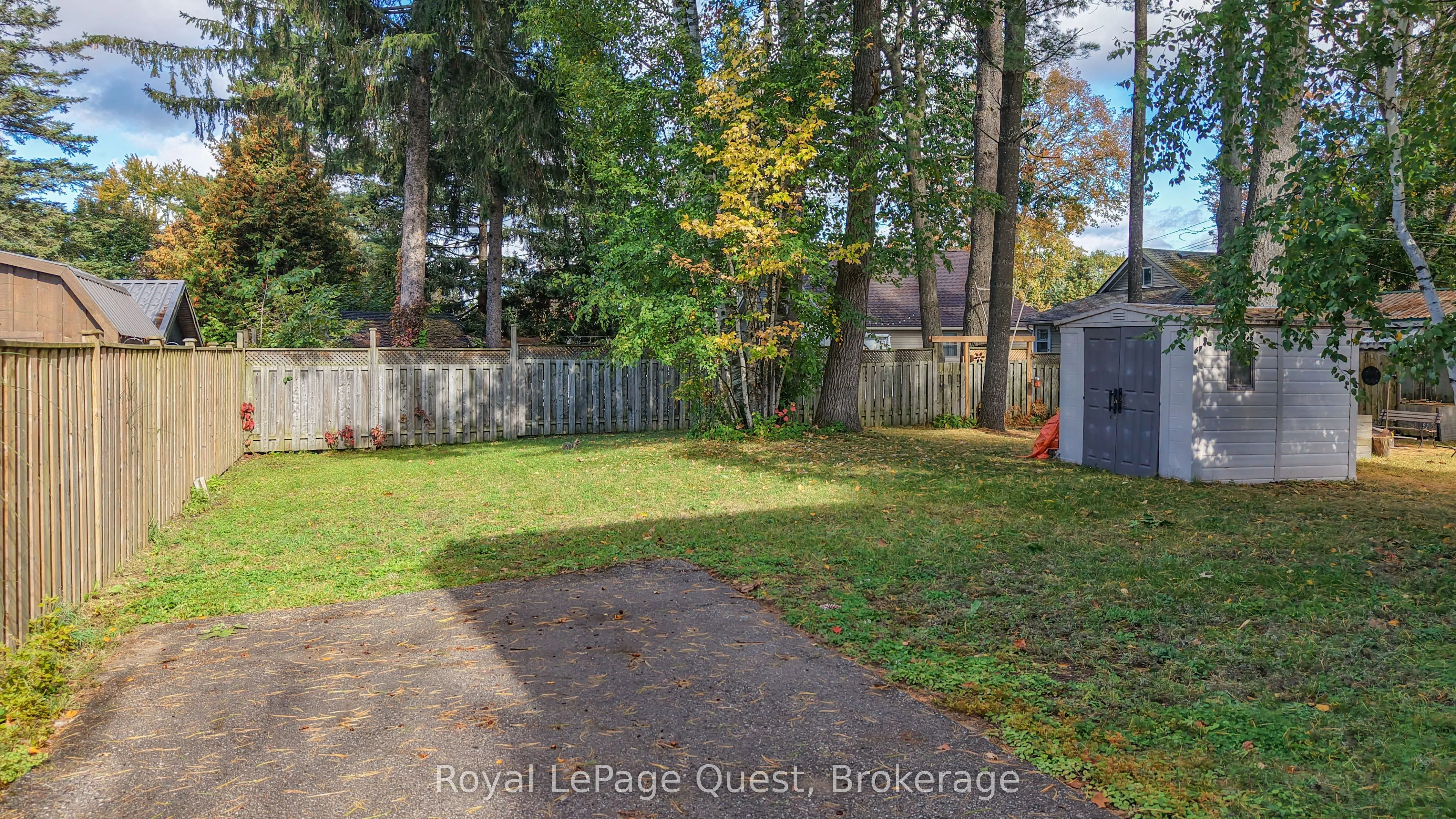 2956 Lakeside Drive