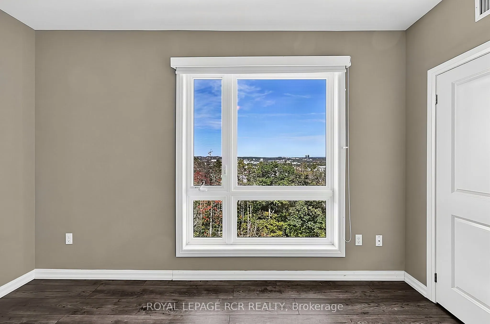 302 Essa Road #502