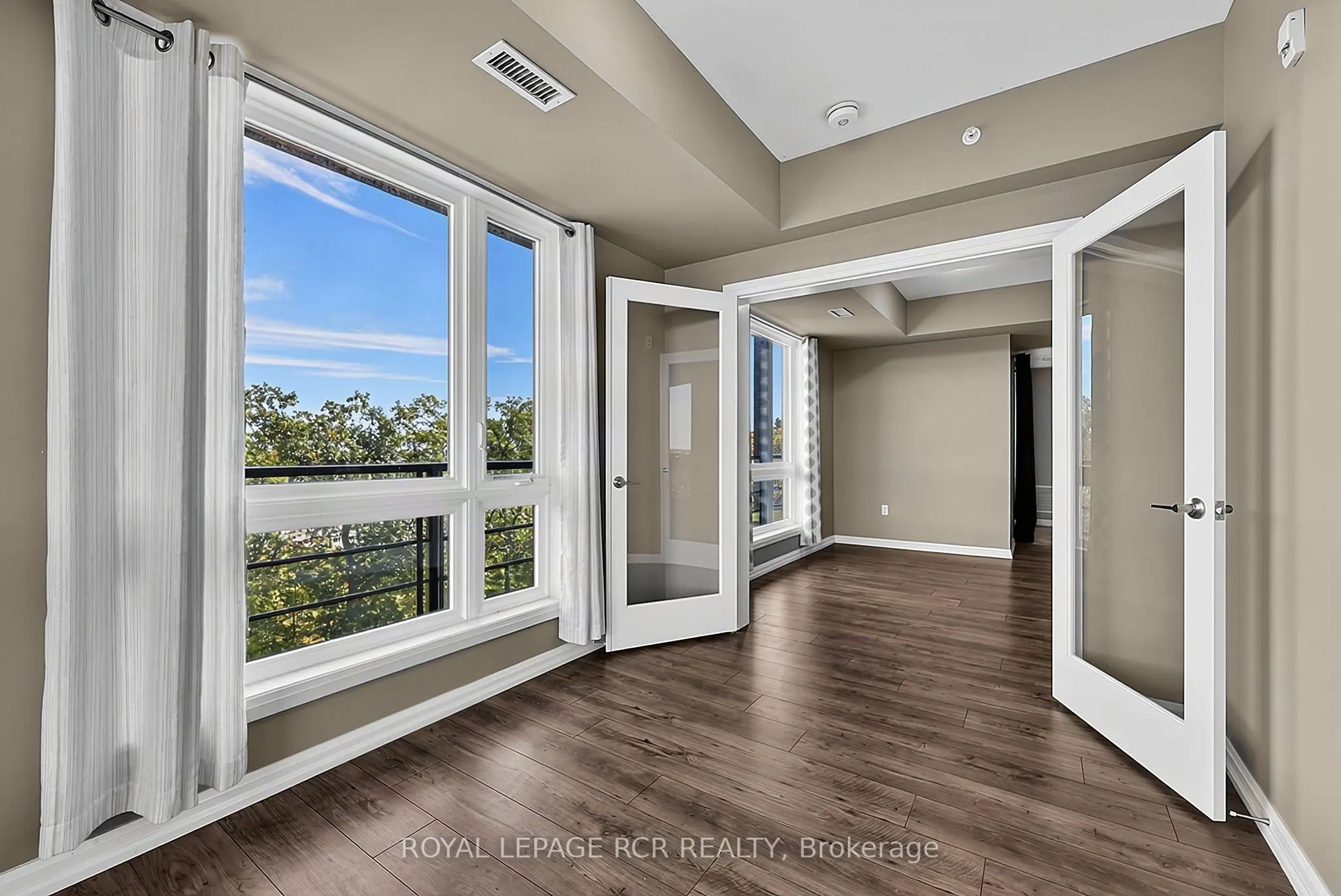 302 Essa Road #502