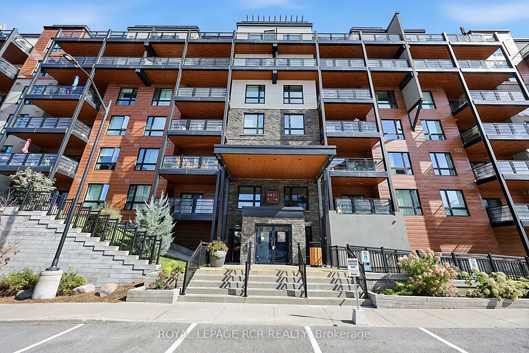 302 Essa Road #502
